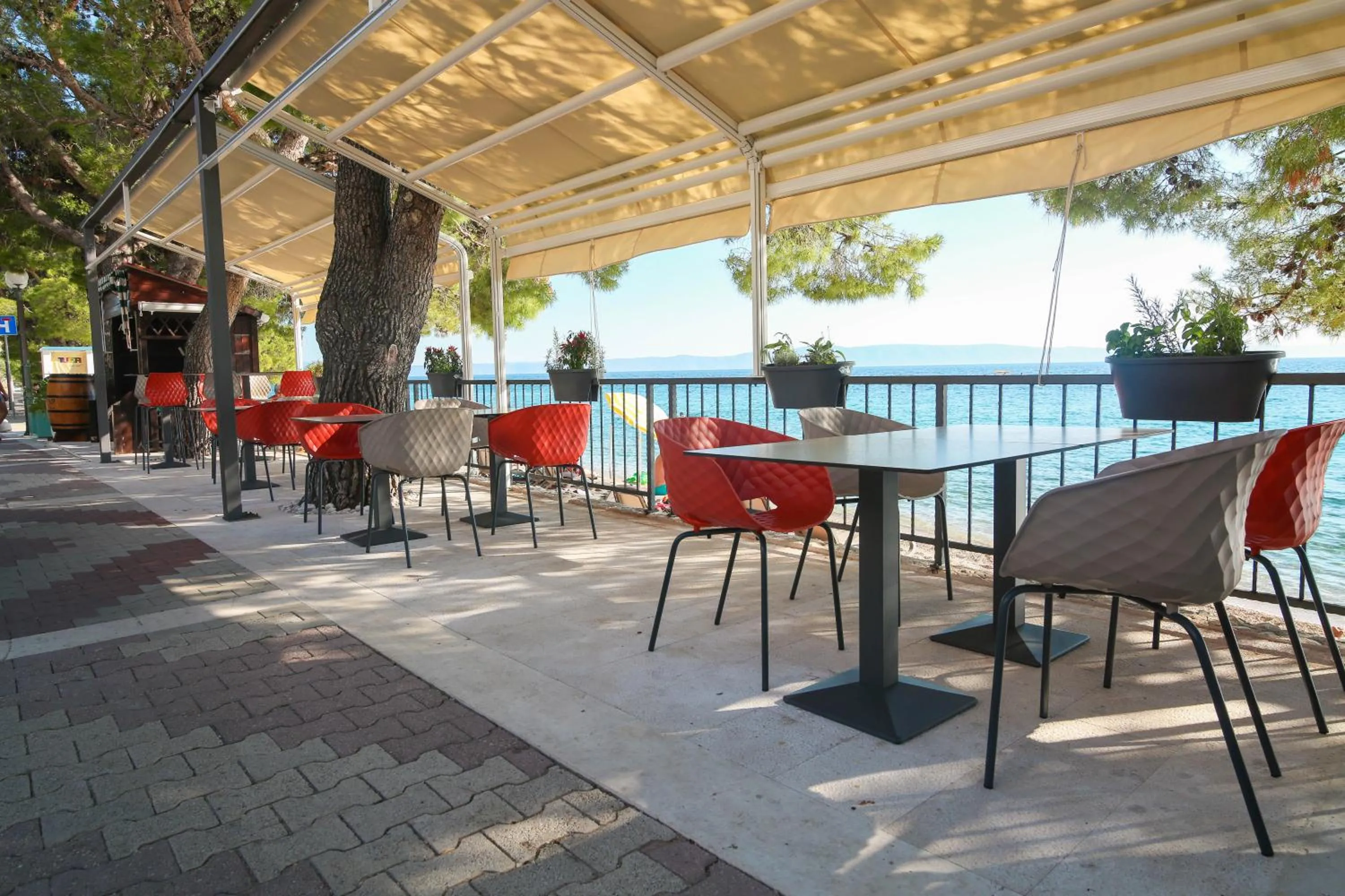 Restaurant/places to eat in Villa Andrea