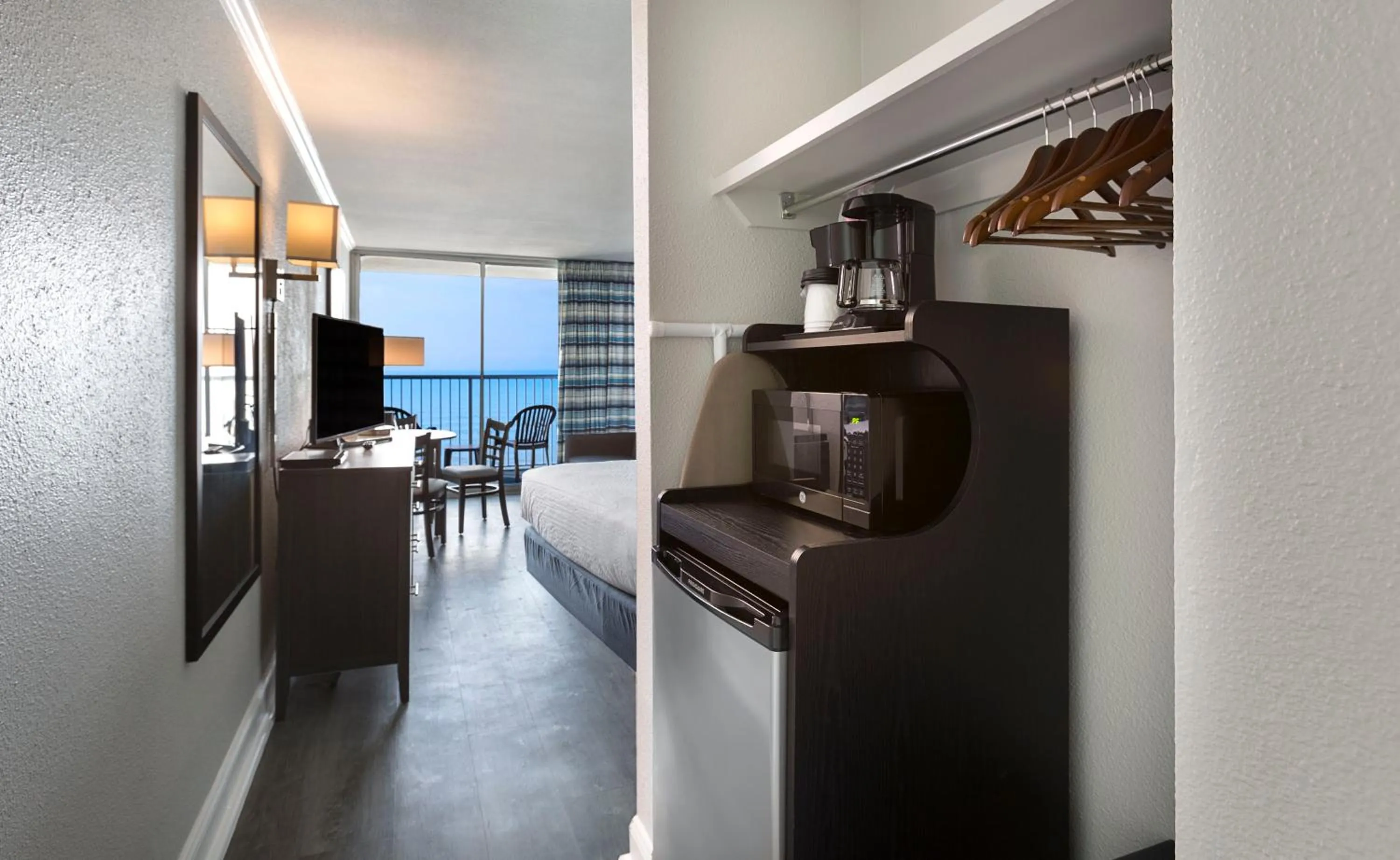 Kitchen or kitchenette in Compass Cove