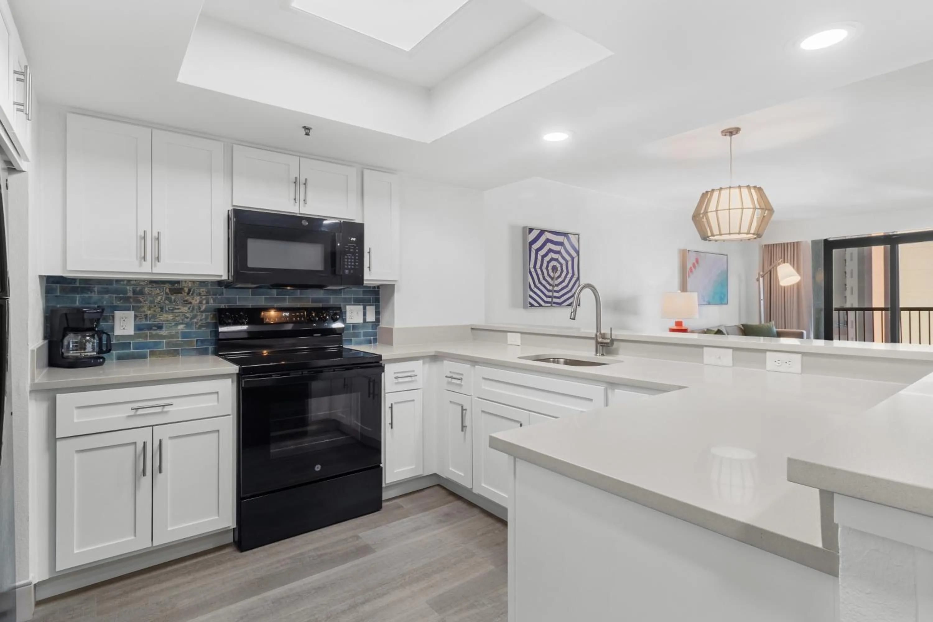 Kitchen or kitchenette in Compass Cove