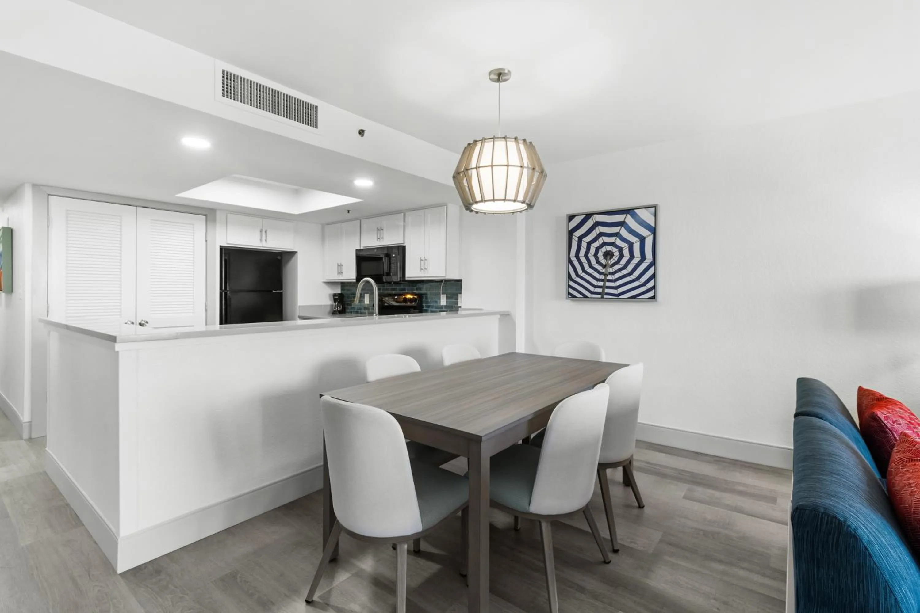 Kitchen or kitchenette in Compass Cove