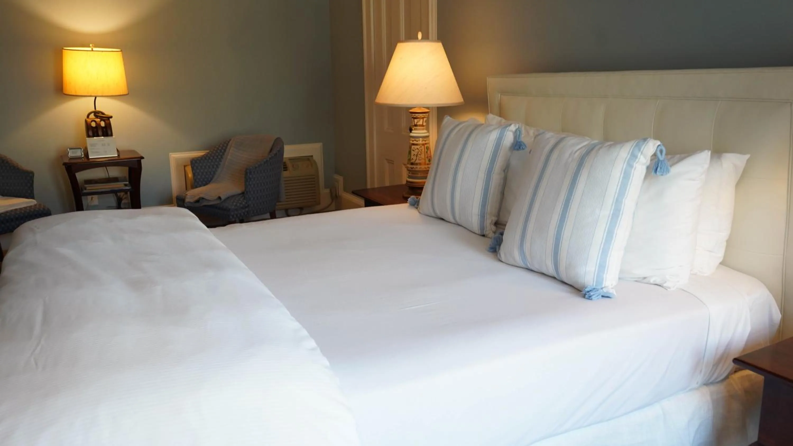 Bed in Copper Beech Inn