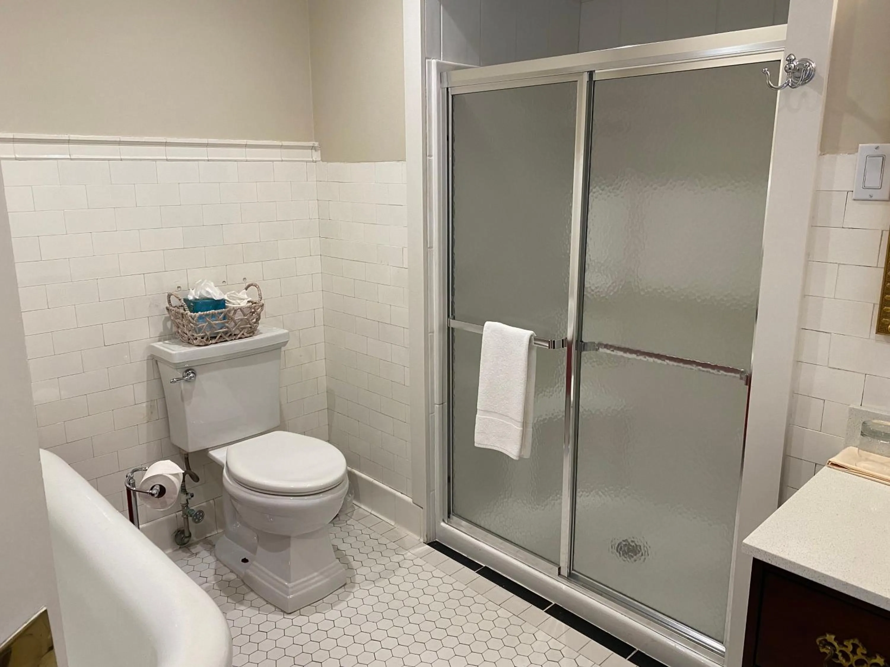 Shower in Copper Beech Inn