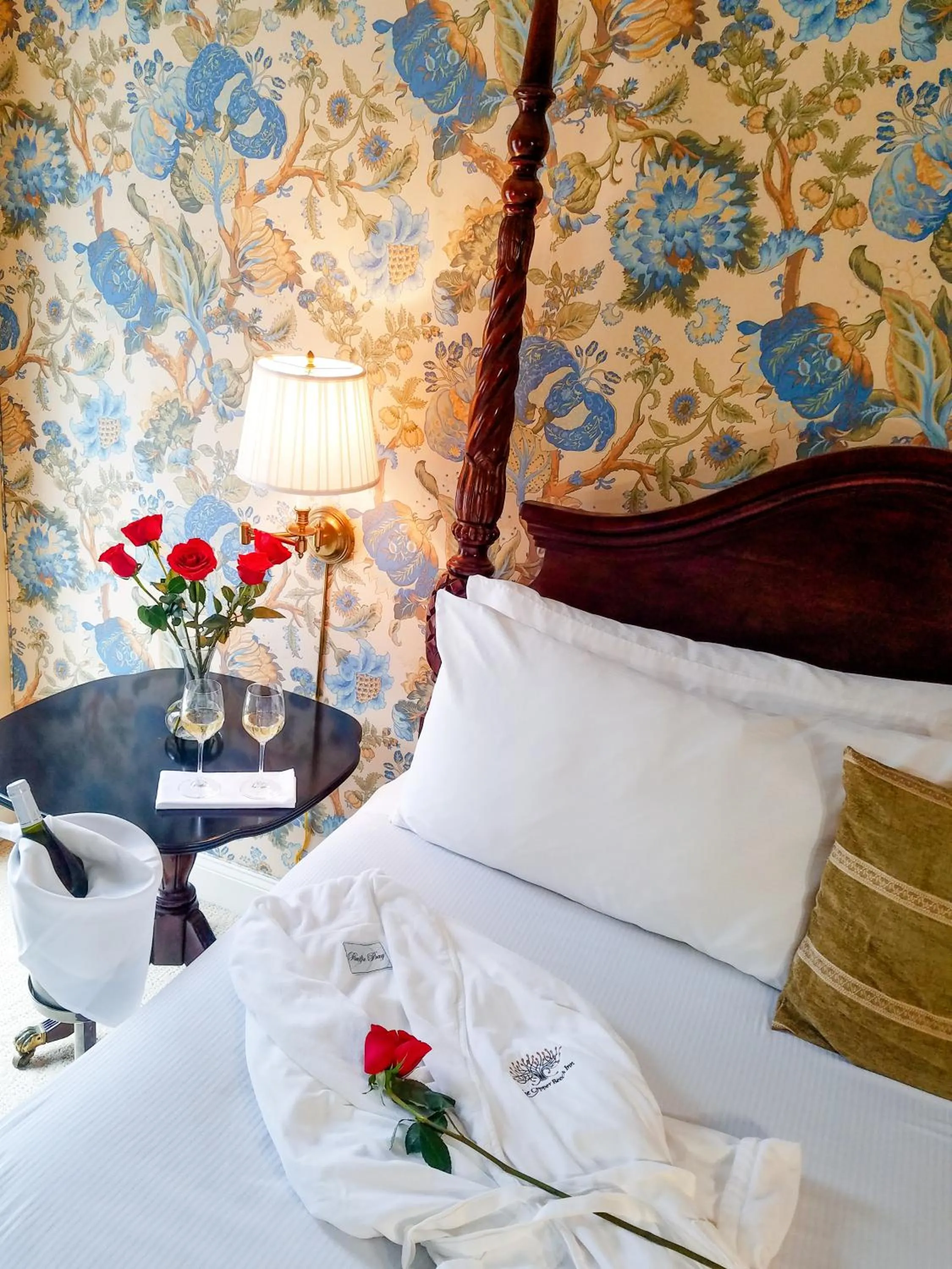 Bed in Copper Beech Inn