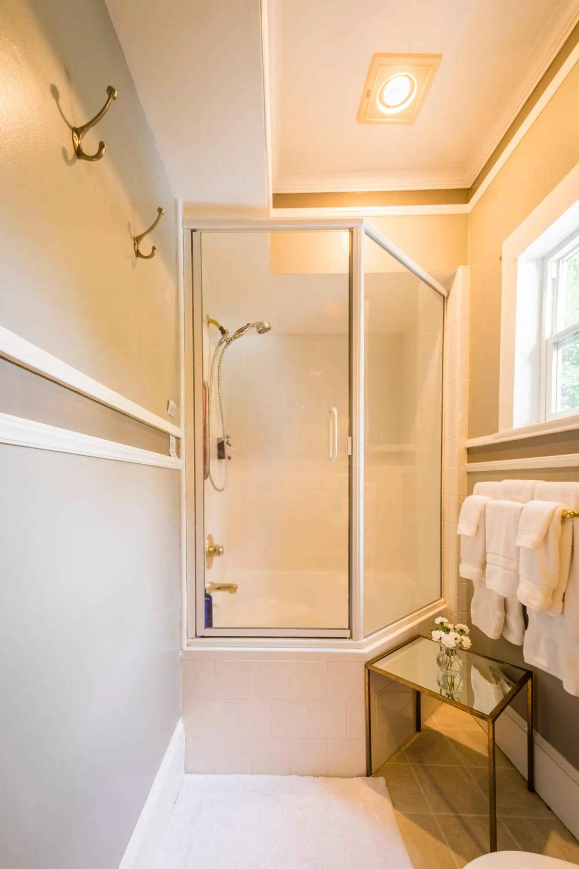 Bathroom in Inn St Helena