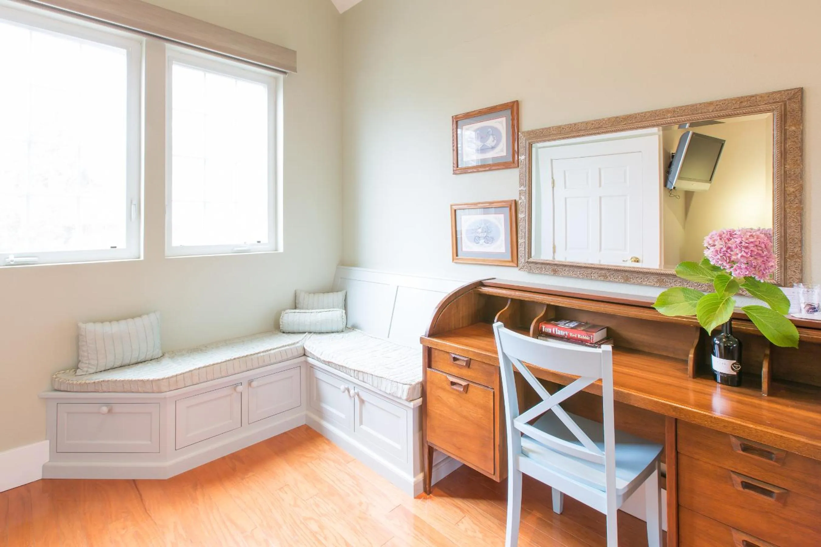 Seating area in Inn St Helena
