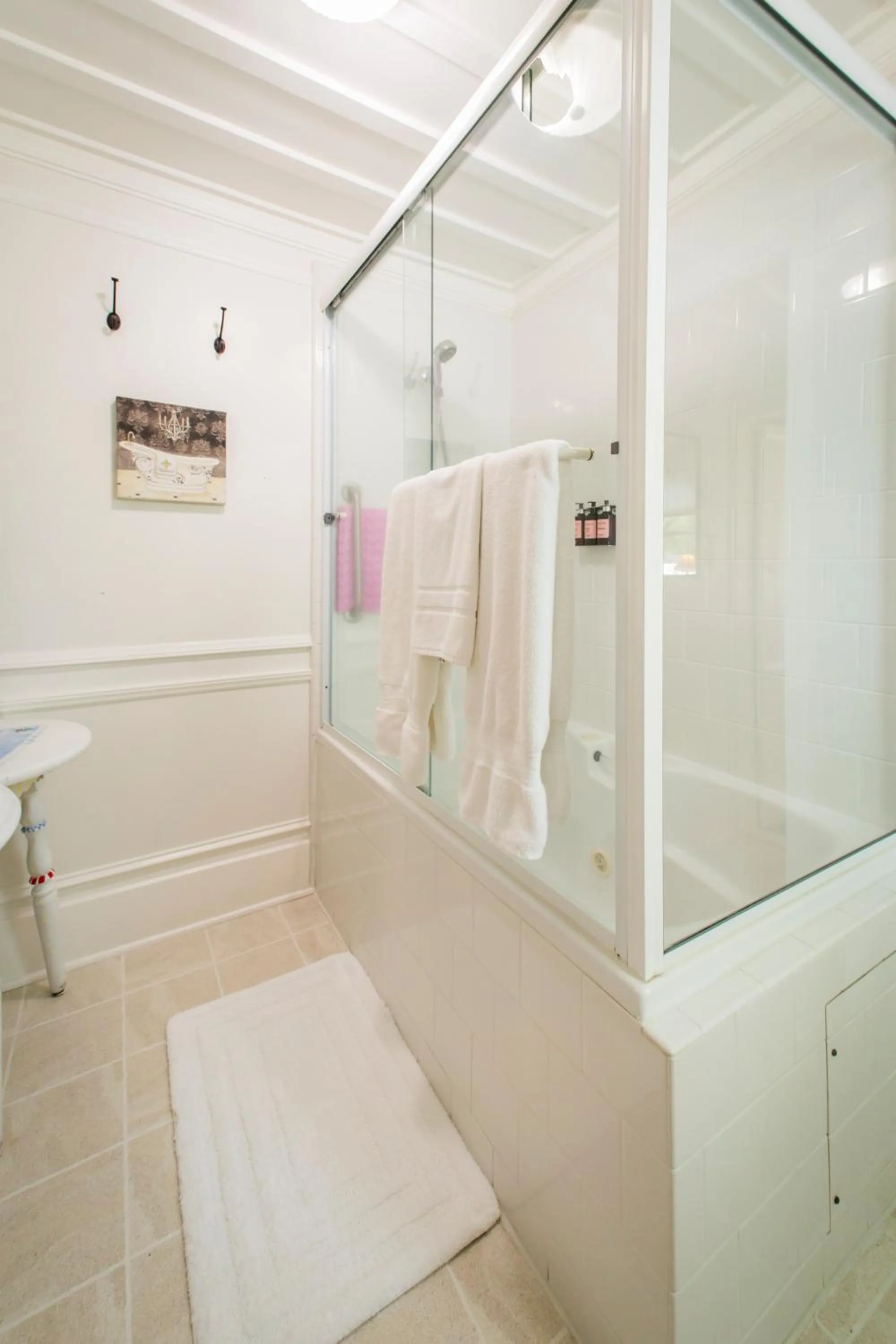 Bathroom in Inn St Helena