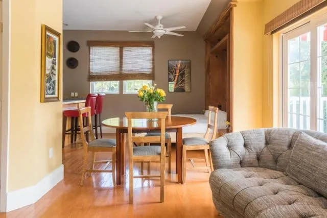 Dining area in Inn St Helena