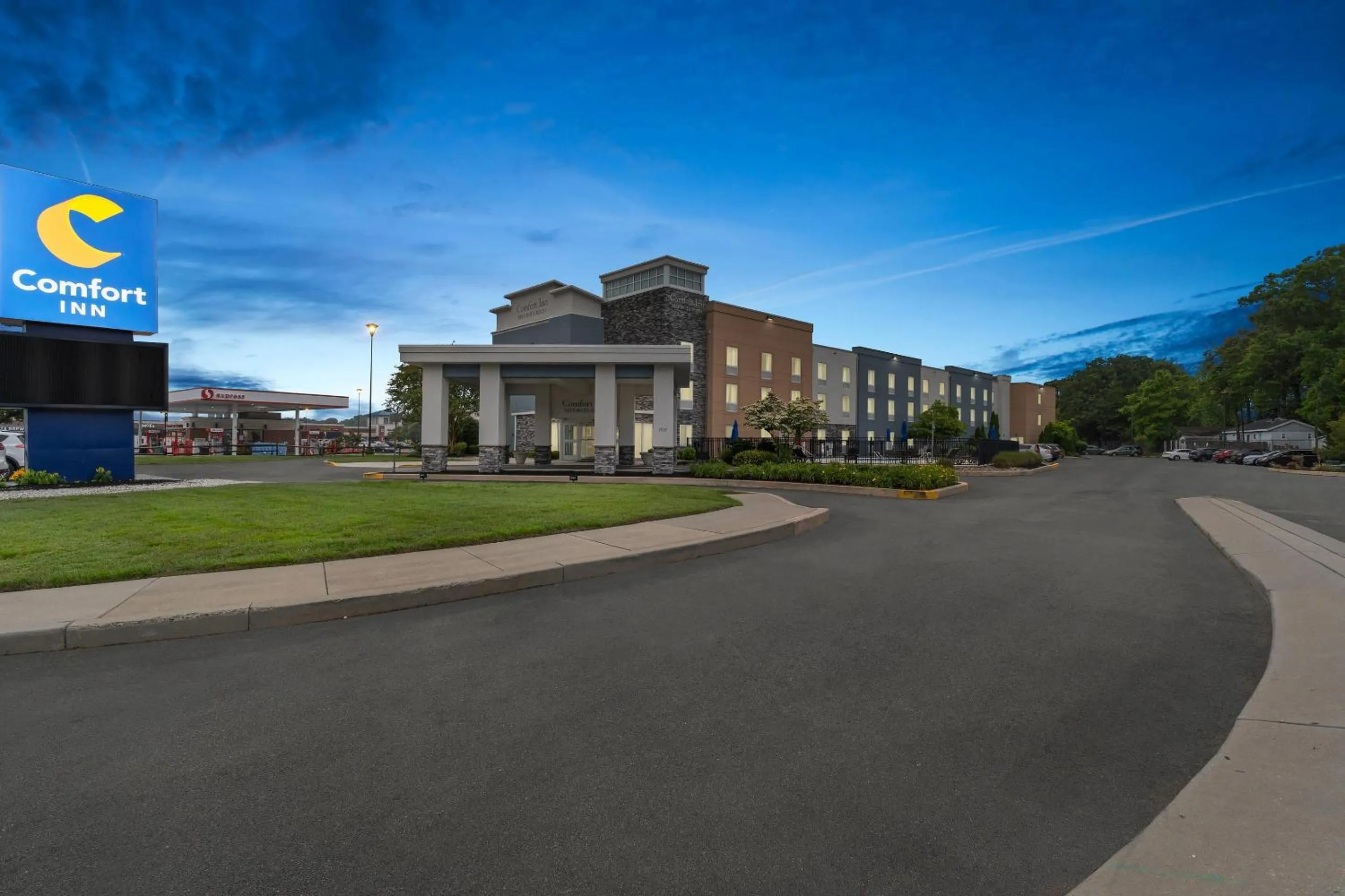 Property building in Comfort Inn Rehoboth Beach