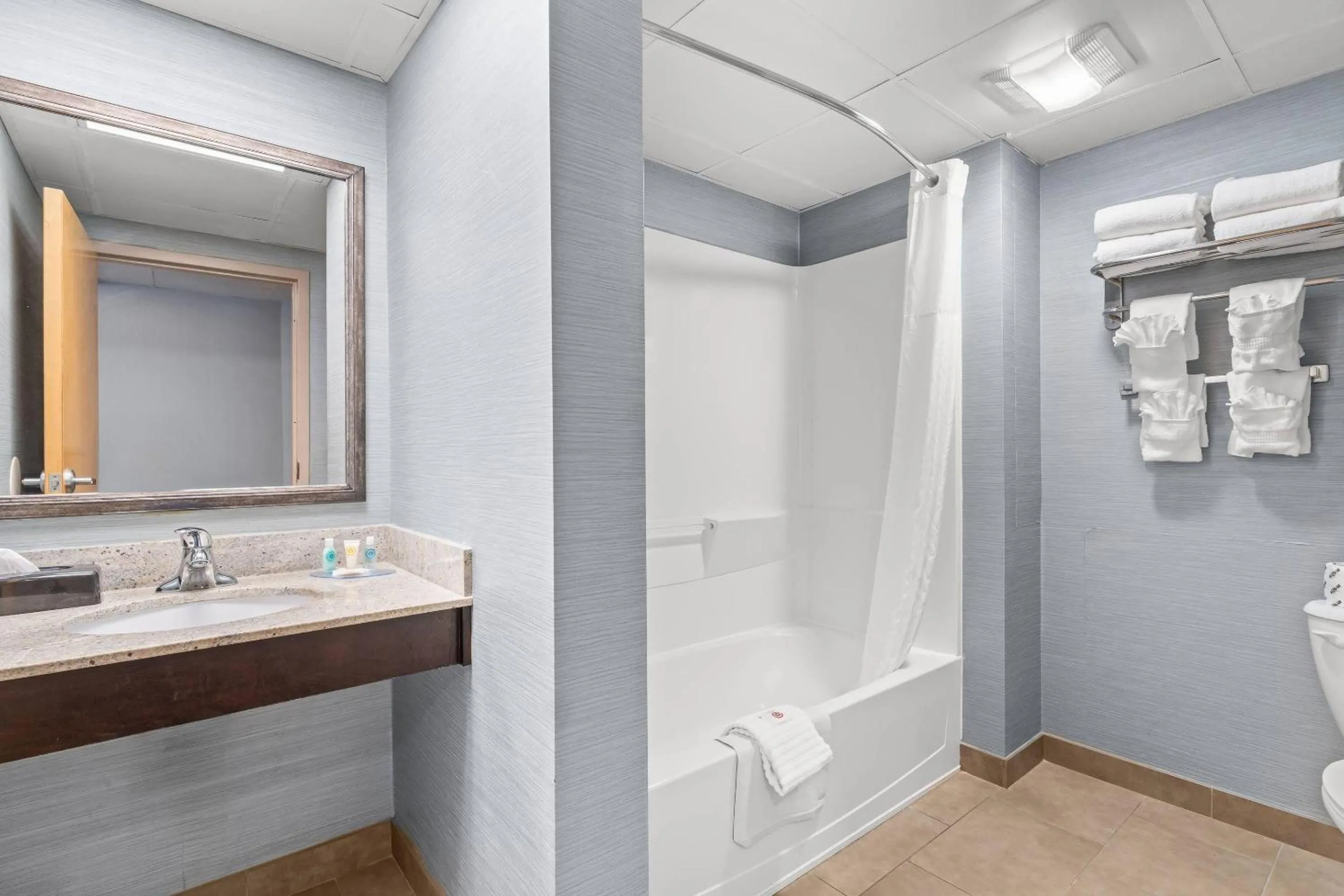 Bedroom in Comfort Inn Rehoboth Beach