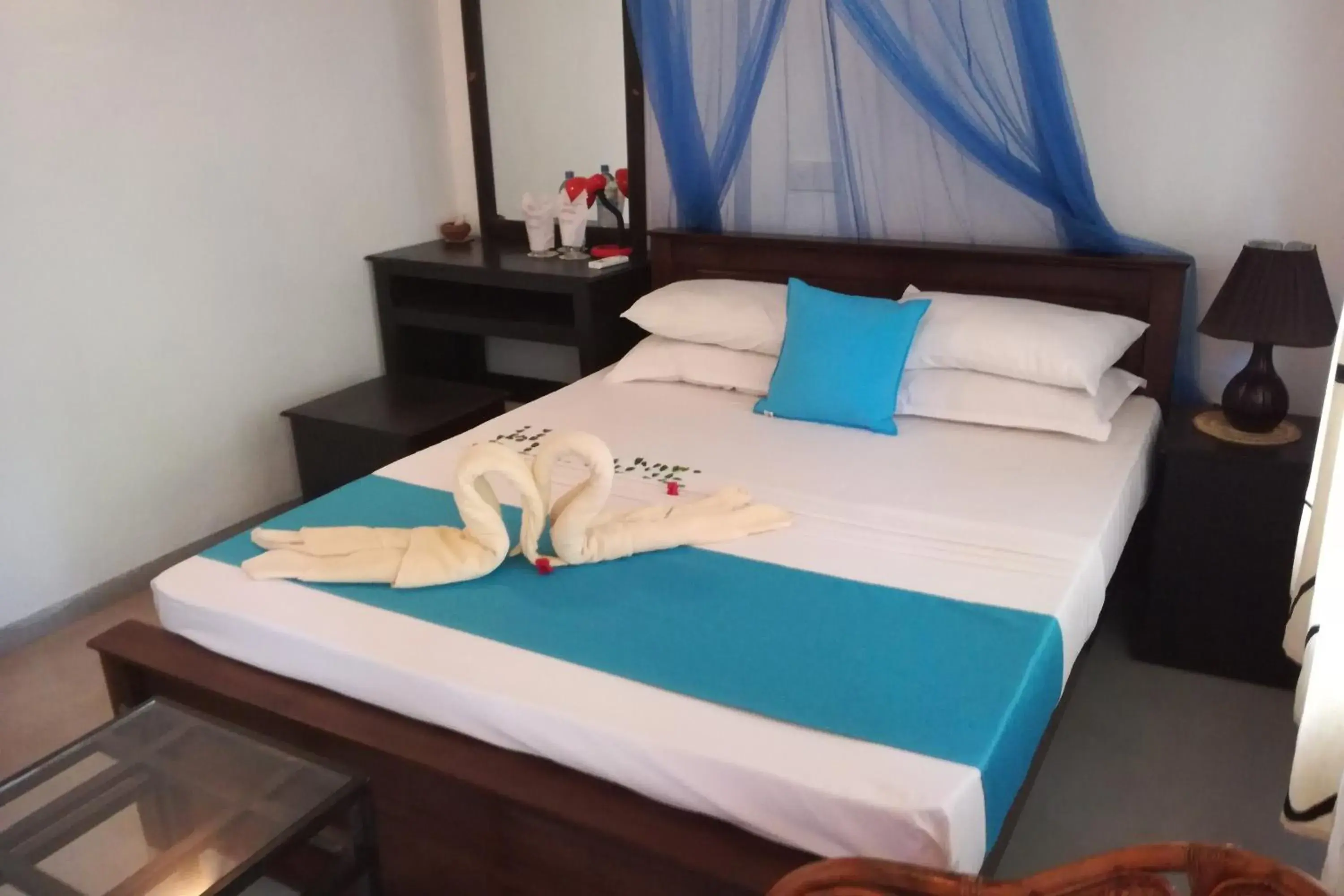 Deluxe Double or Twin Room with Balcony - single occupancy - Free Half-Day Tuk Tuk Safari per Stay (for Min. 3 night stays) in Haus Berlin Deluxe Double or Twin Room with Balcony - single occupancy - Free Half-Day Tuk Tuk Safari per Stay (for Min. 3 night stays) in Haus Berlin