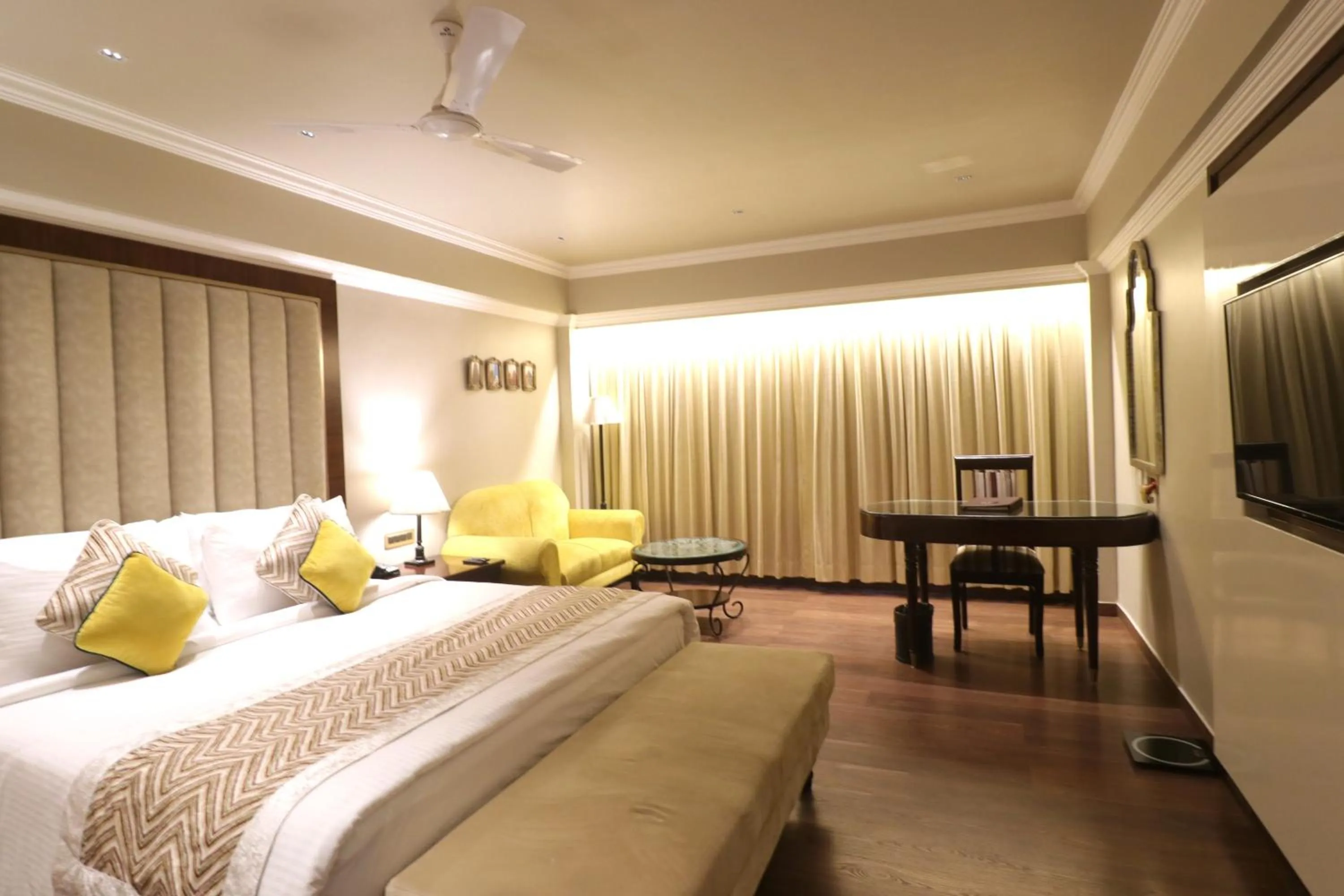 Bed in Hotel Swosti Premium Bhubaneswar