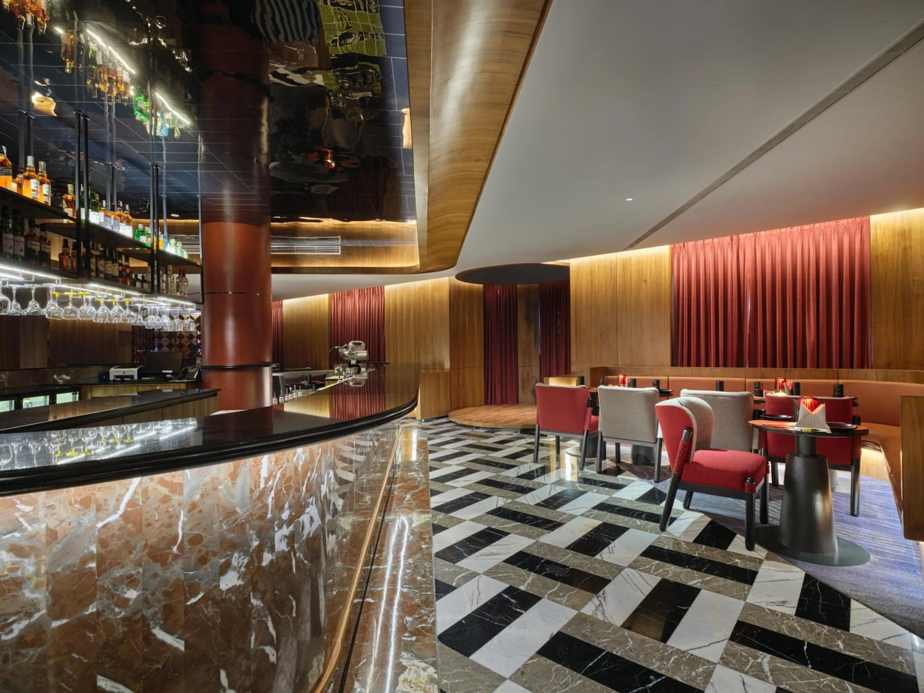 Lounge or bar in Hotel Swosti Premium Bhubaneswar