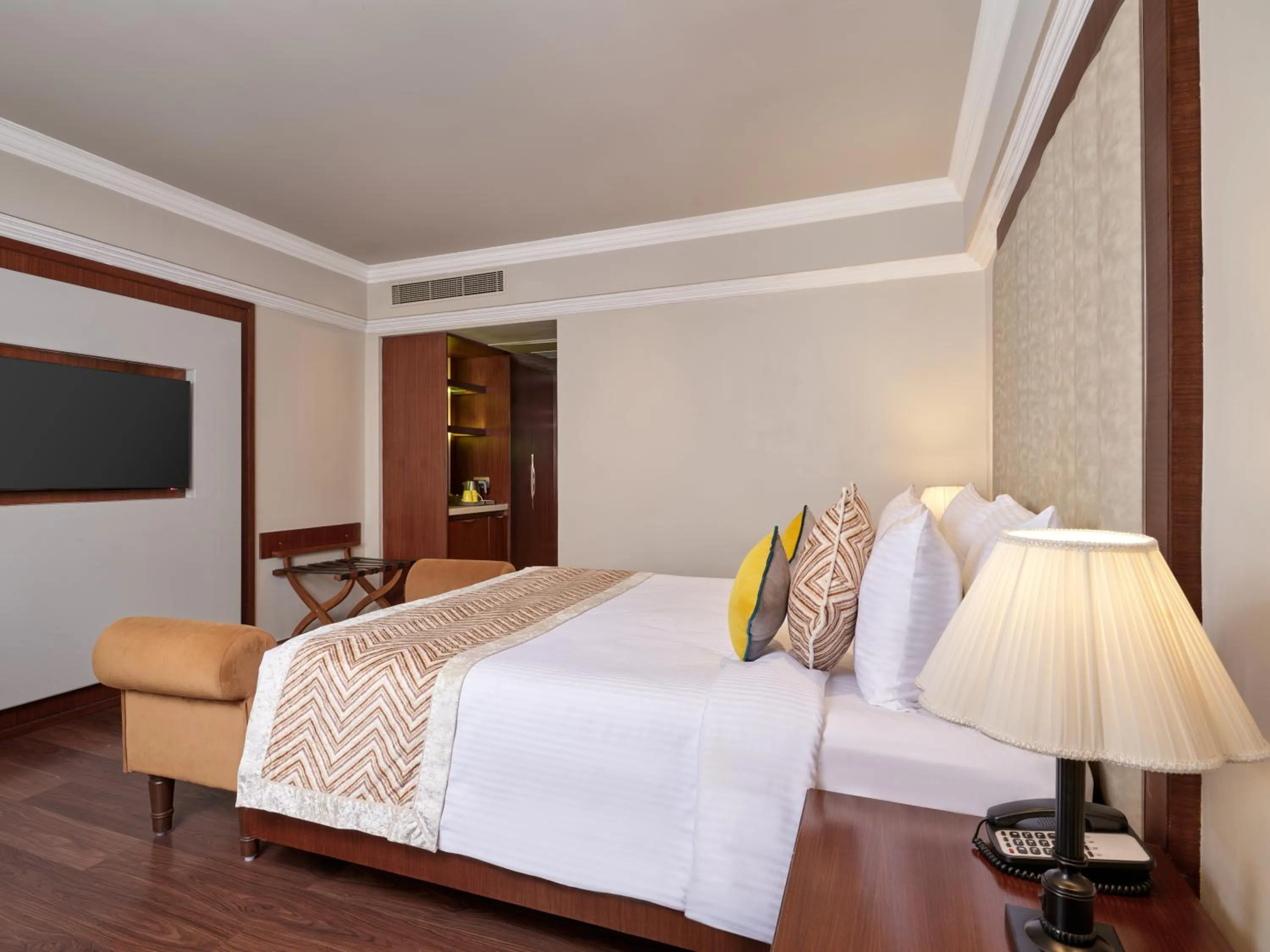 Bedroom, Bed in Hotel Swosti Premium Bhubaneswar