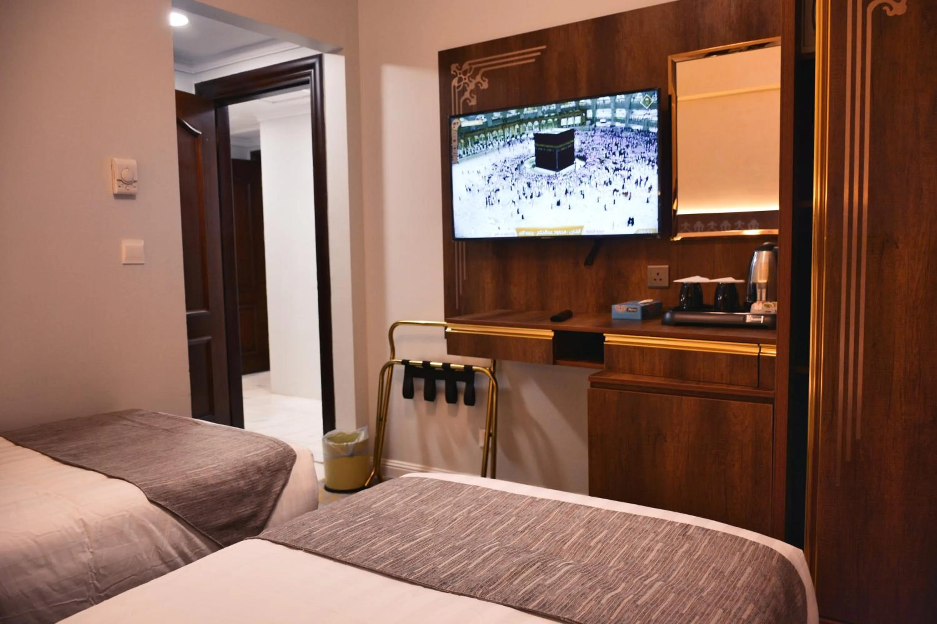 TV and multimedia in Dar Al Naem Hotel