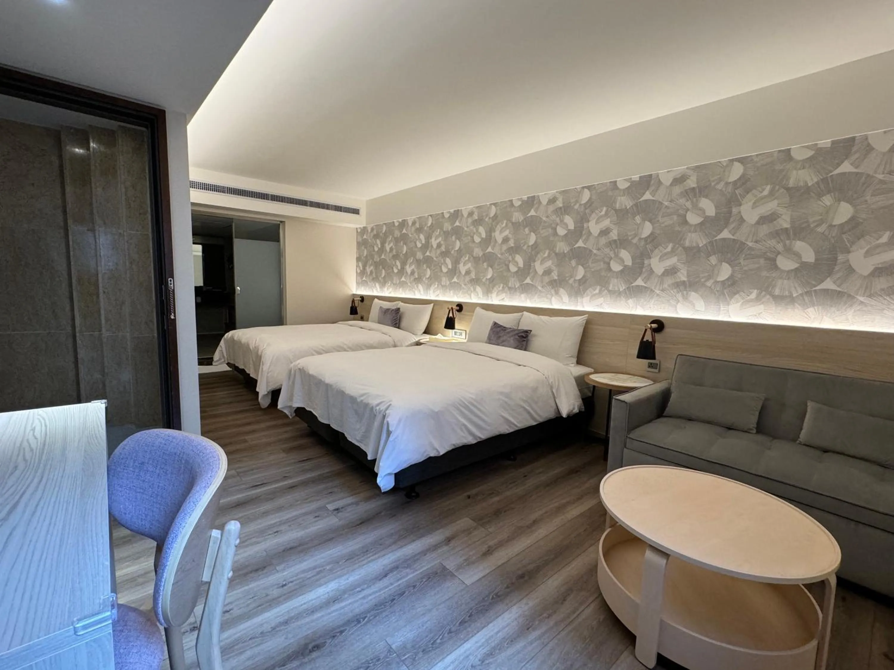 Photo of the whole room, Bed in Delight Hotel