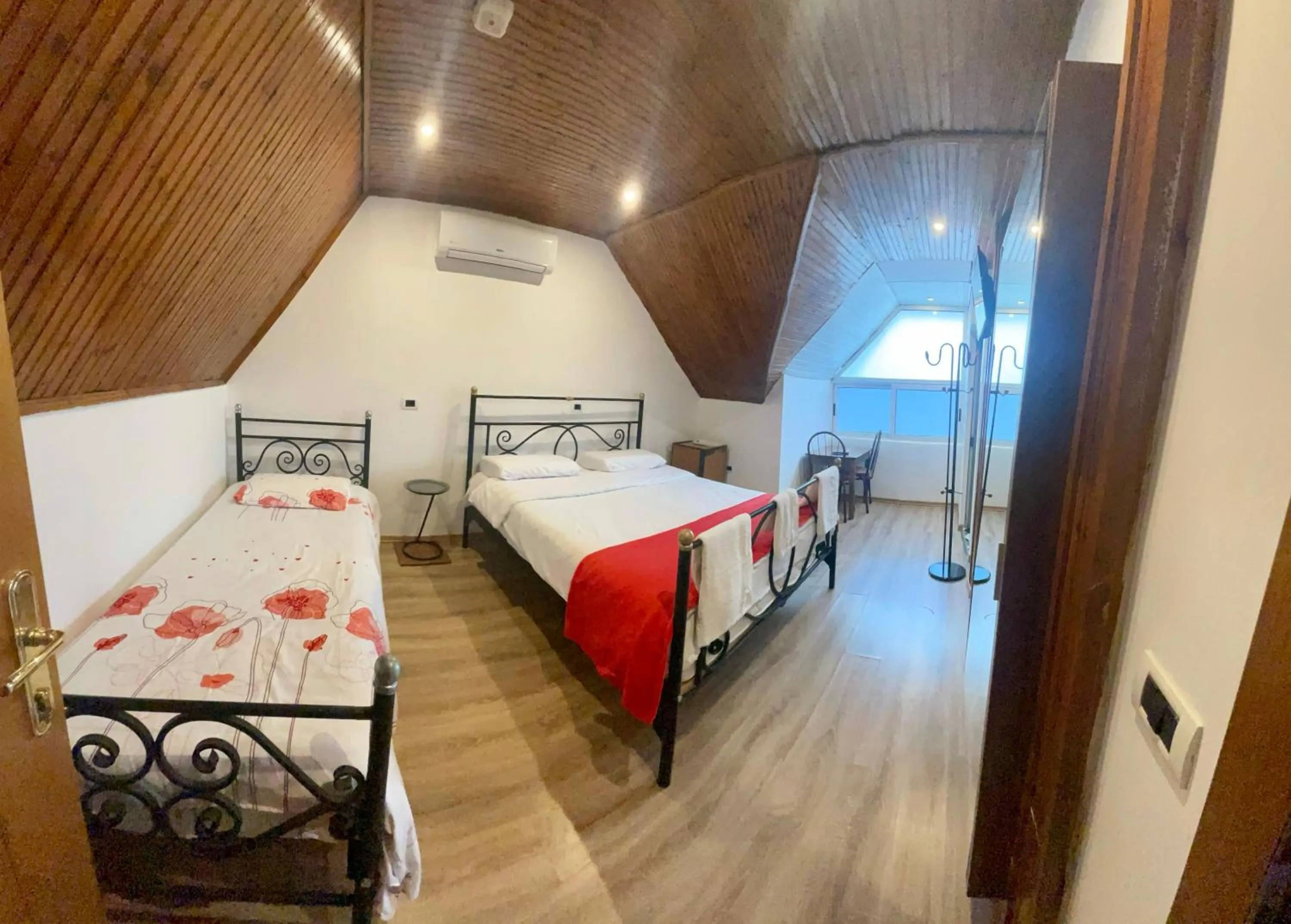 Photo of the whole room, Bed in Hotel Drinos