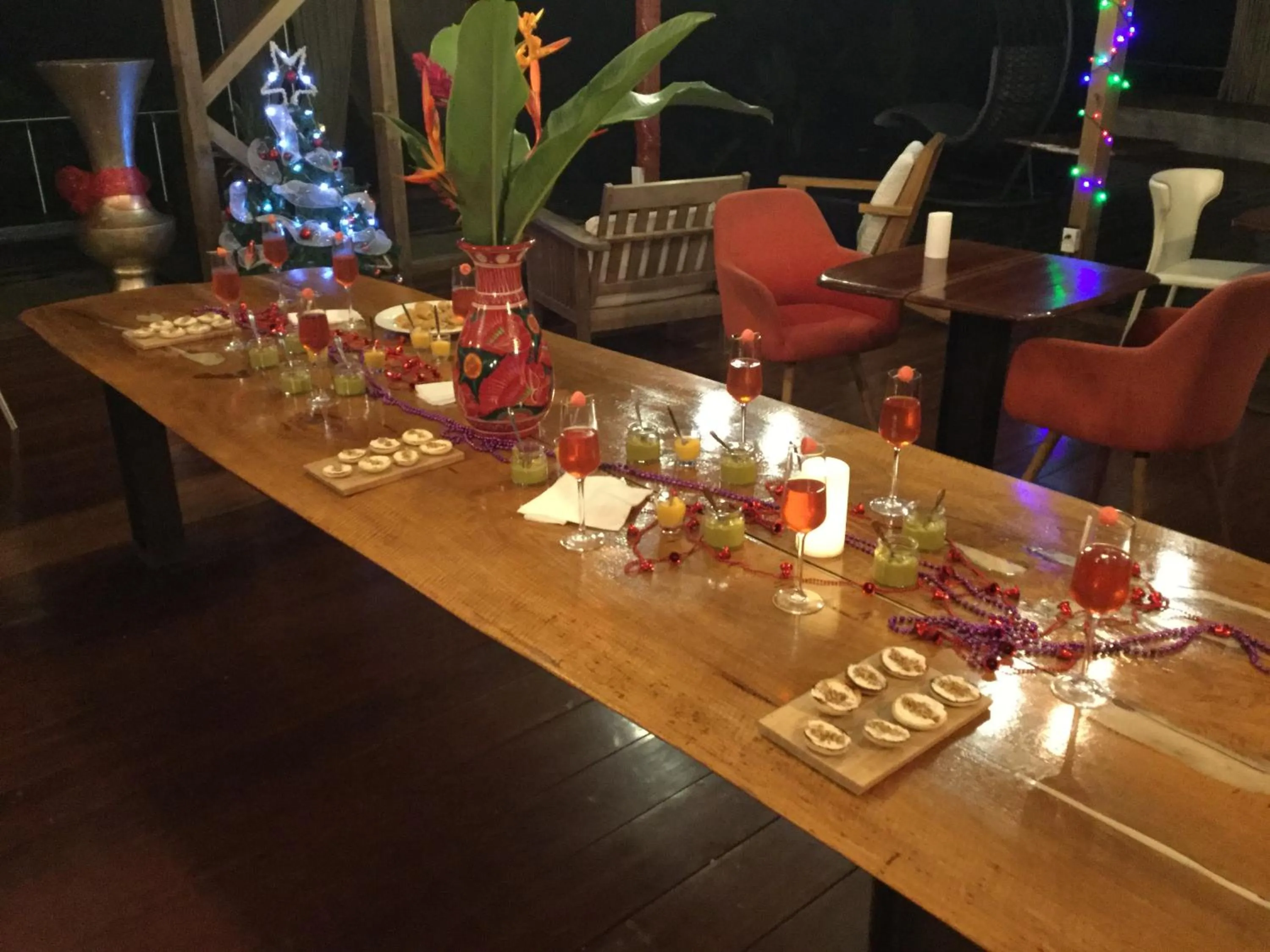 Restaurant/places to eat in Villa F&B