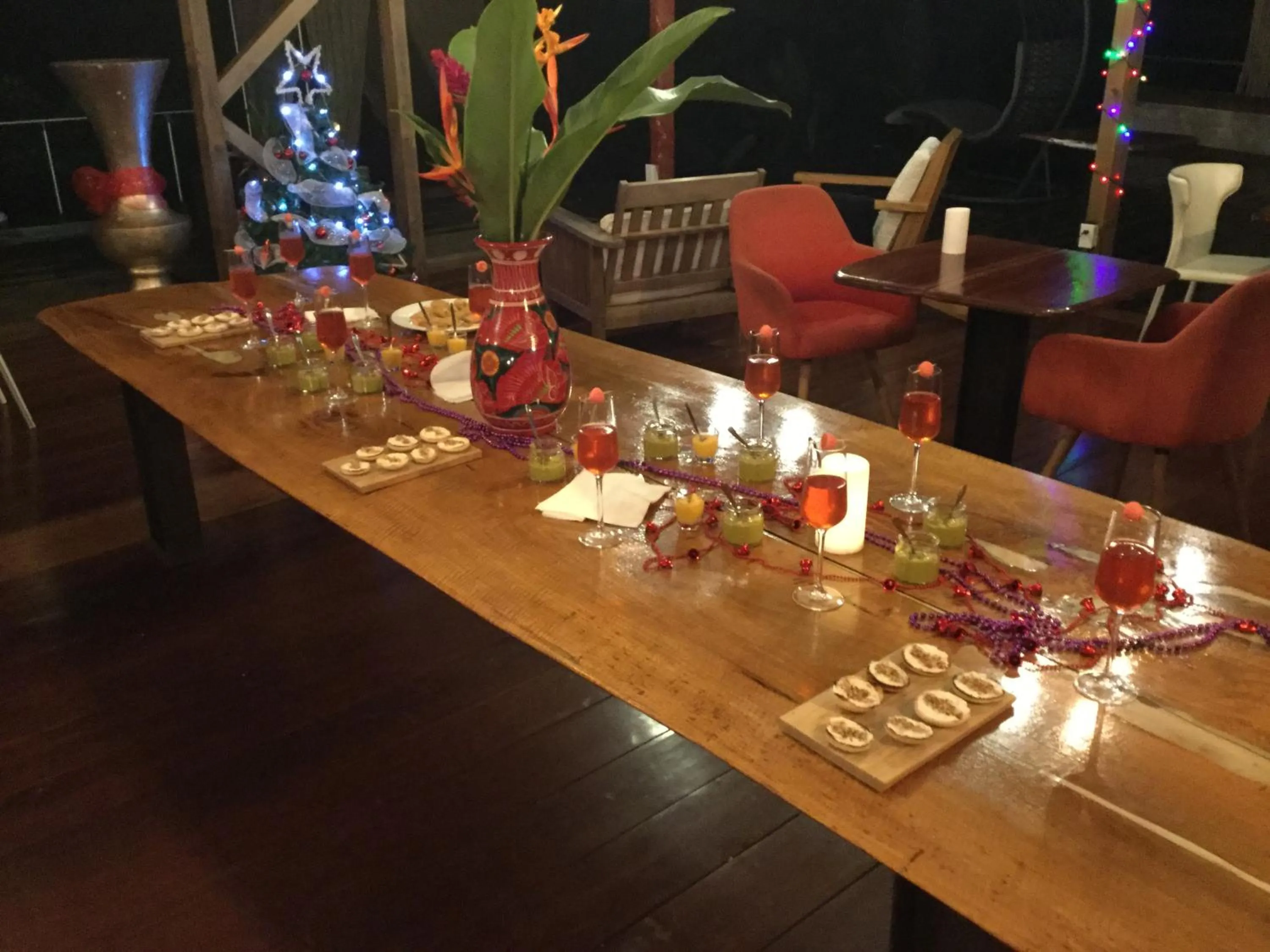 Restaurant/places to eat in Villa F&B