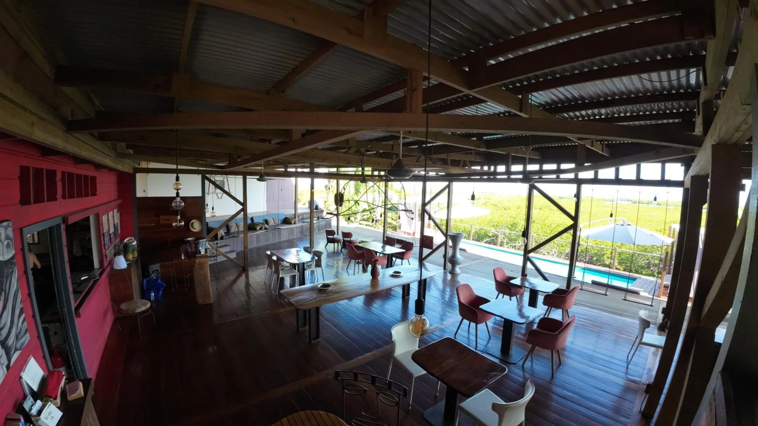 Restaurant/places to eat in Villa F&B