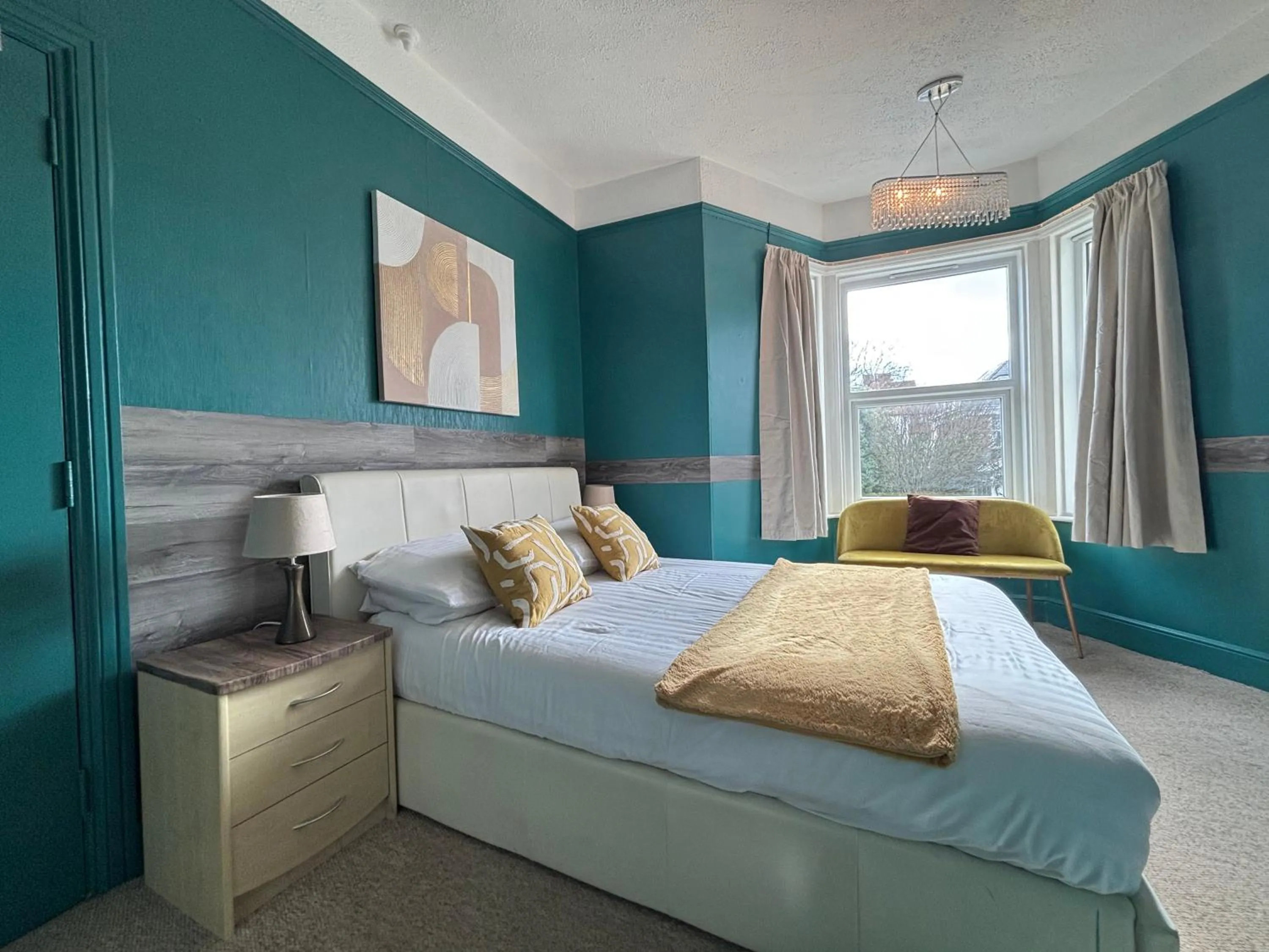 Bed in Three Palms Hotel