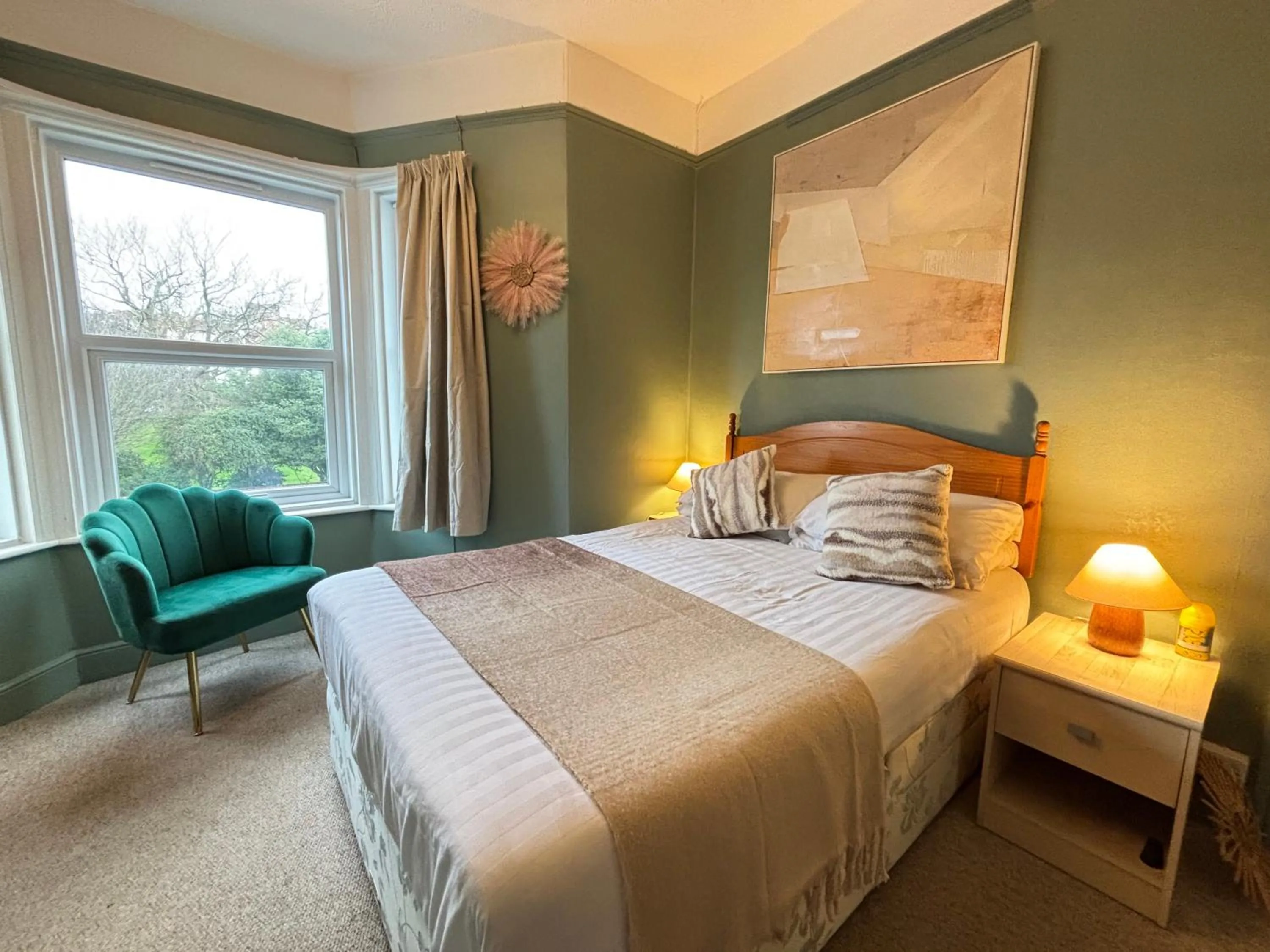 Bed in Three Palms Hotel