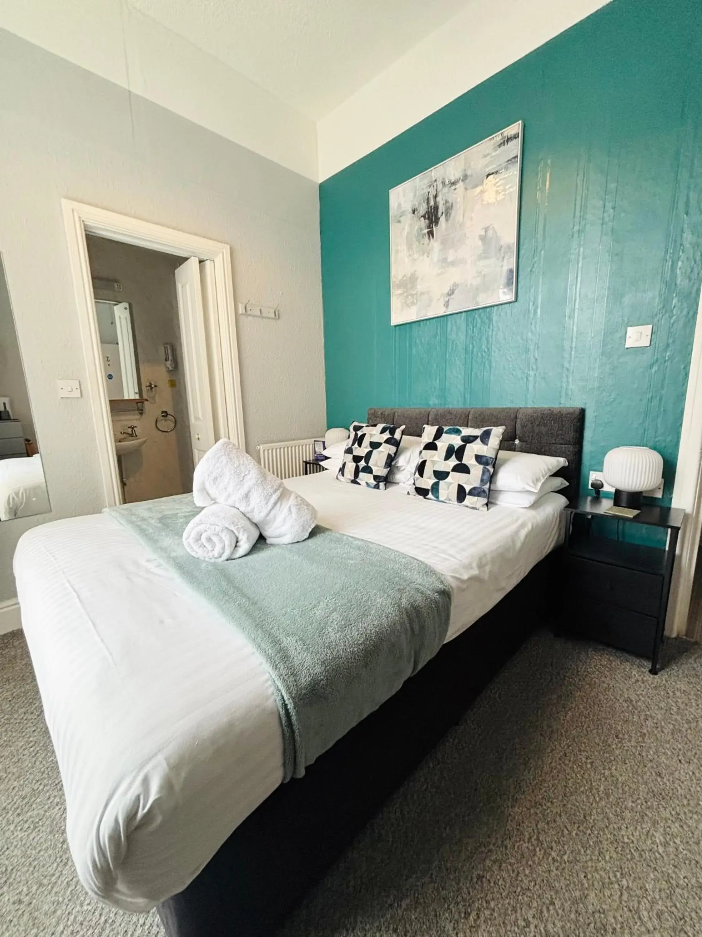 Double Room with Private Bathroom in Three Palms Hotel Double Room with Private Bathroom in Three Palms Hotel