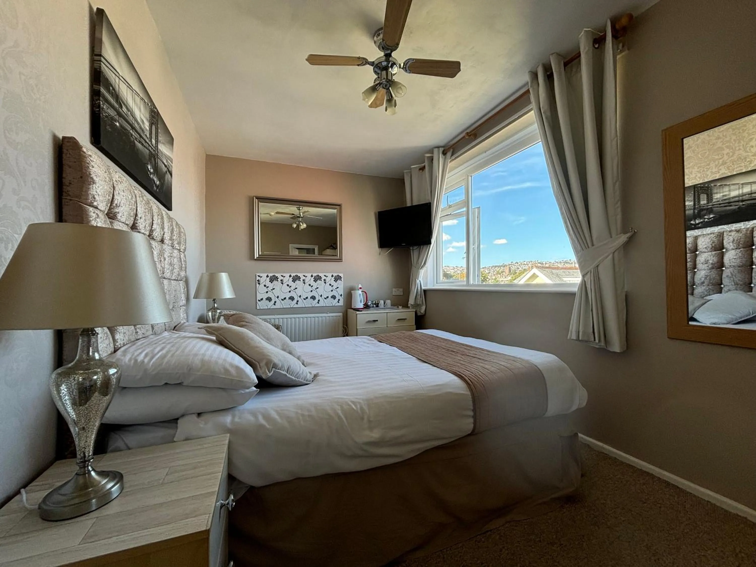 Bed in Three Palms Hotel