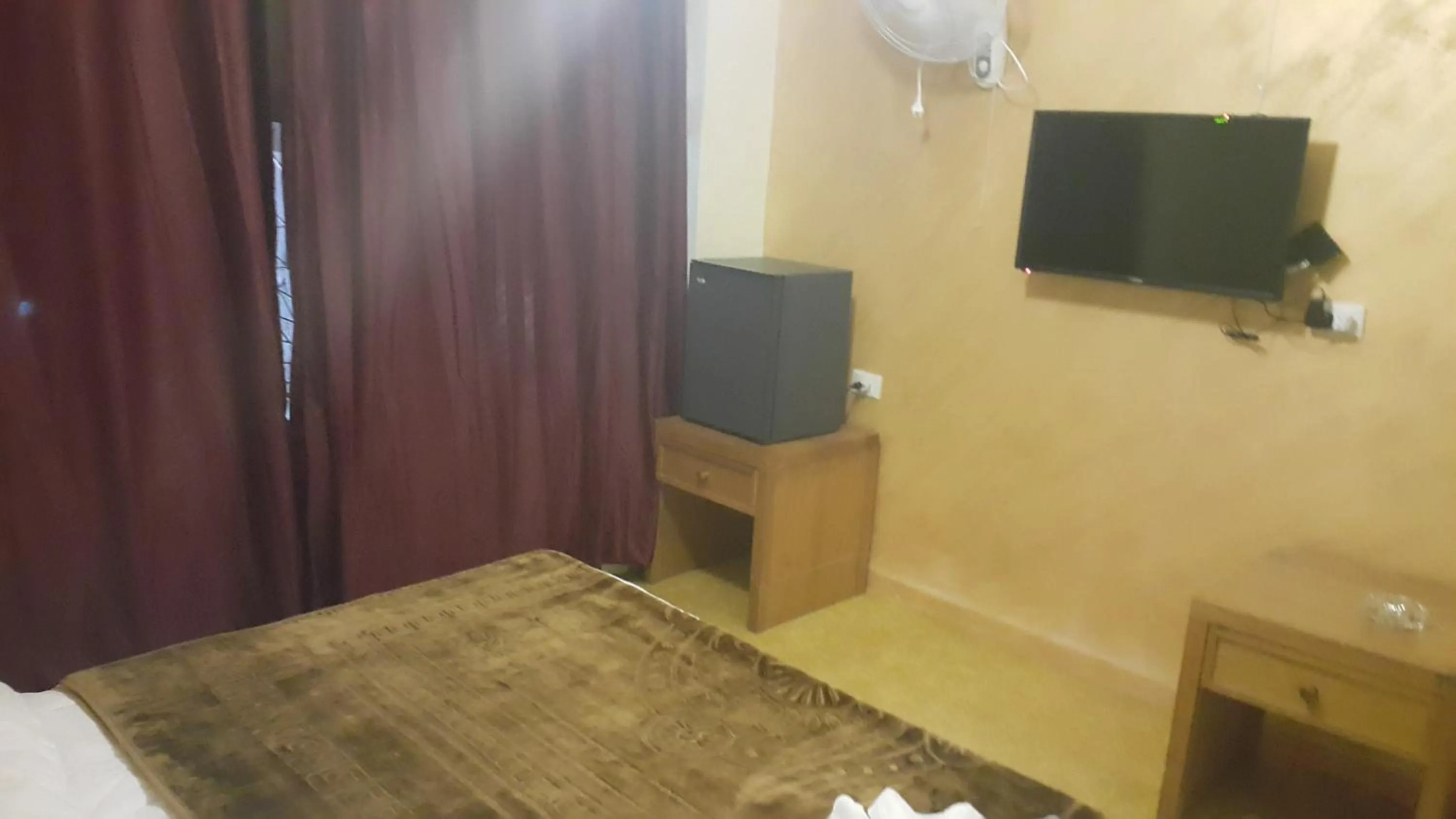 Bedroom in Al-Houriat Hotel