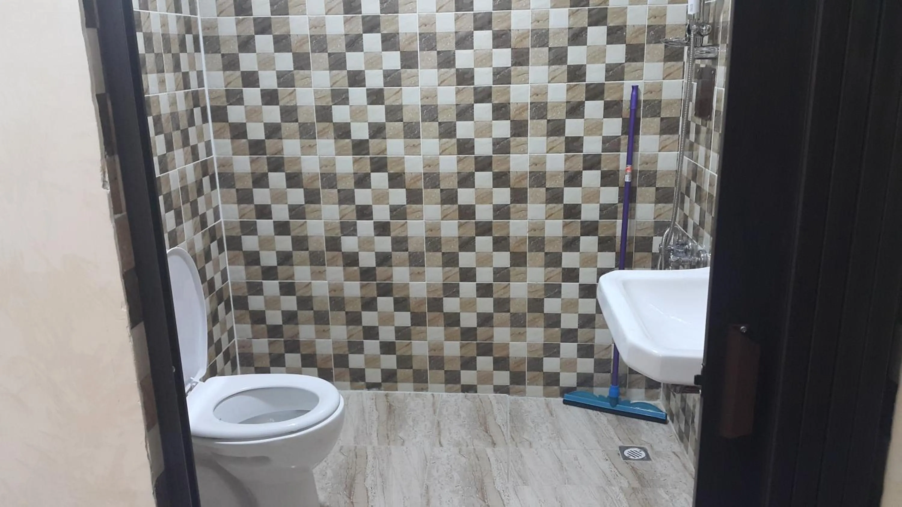 Bathroom in Al-Houriat Hotel