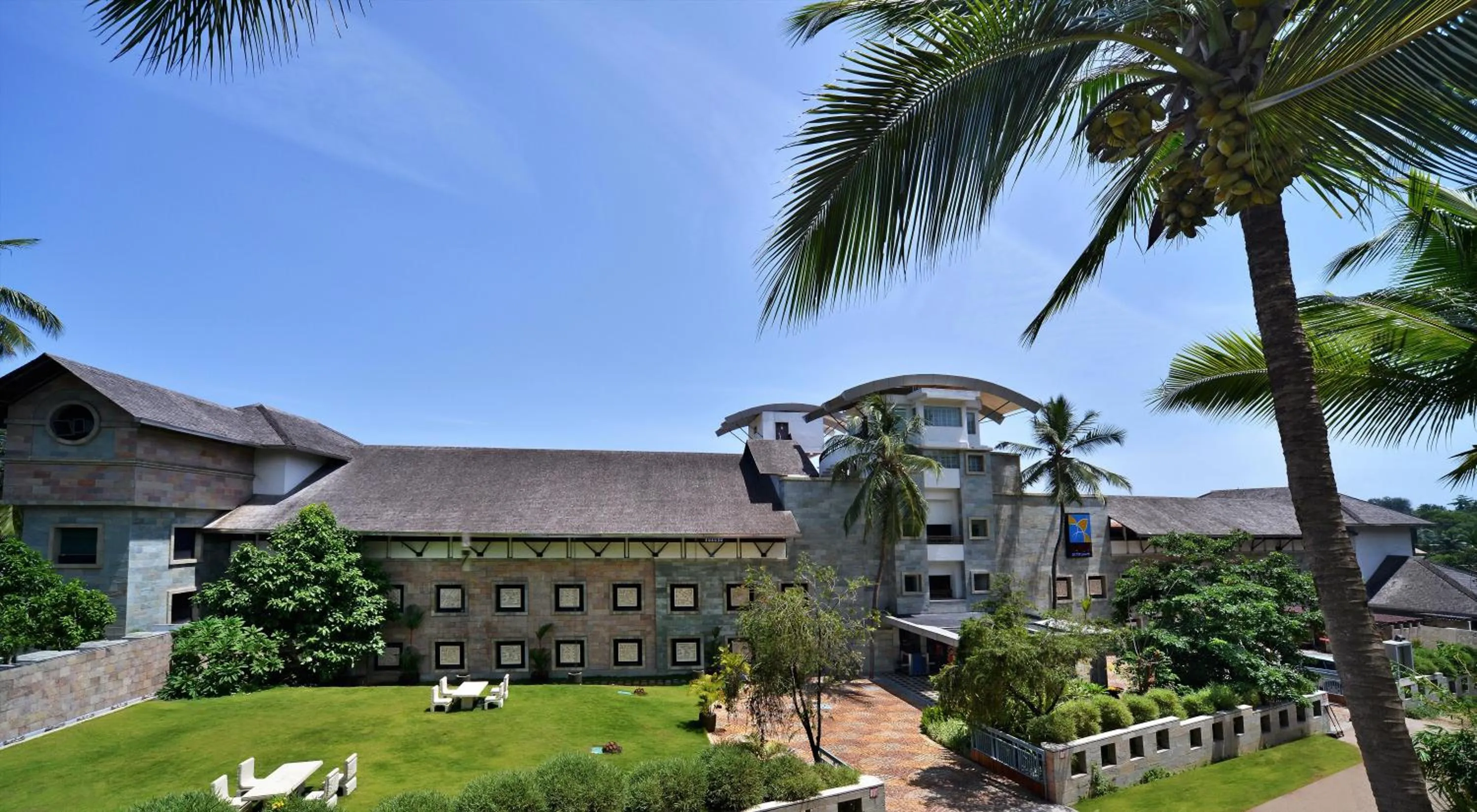 Property building in Gokulam Grand Turtle On The Beach