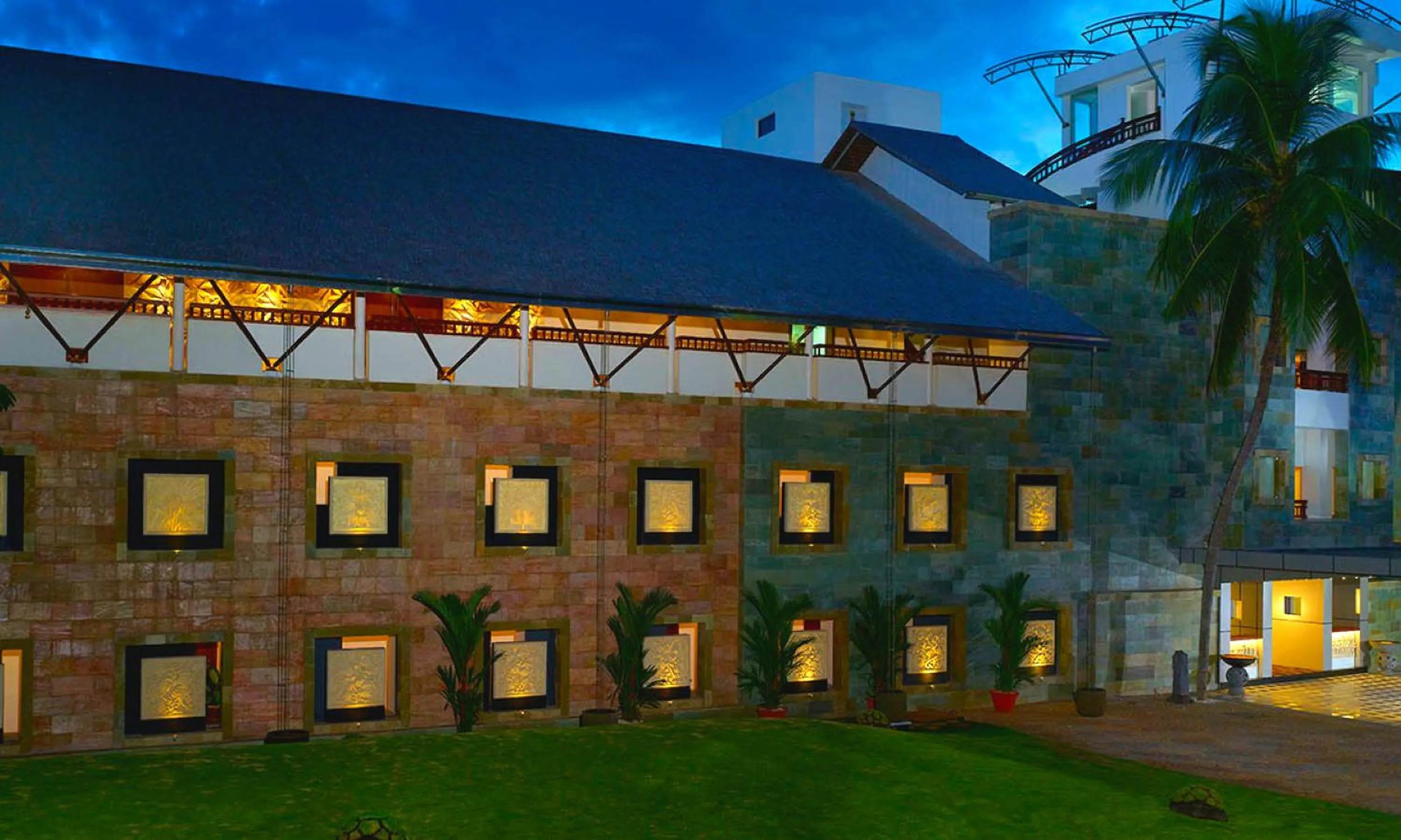 Property building in Gokulam Grand Turtle On The Beach