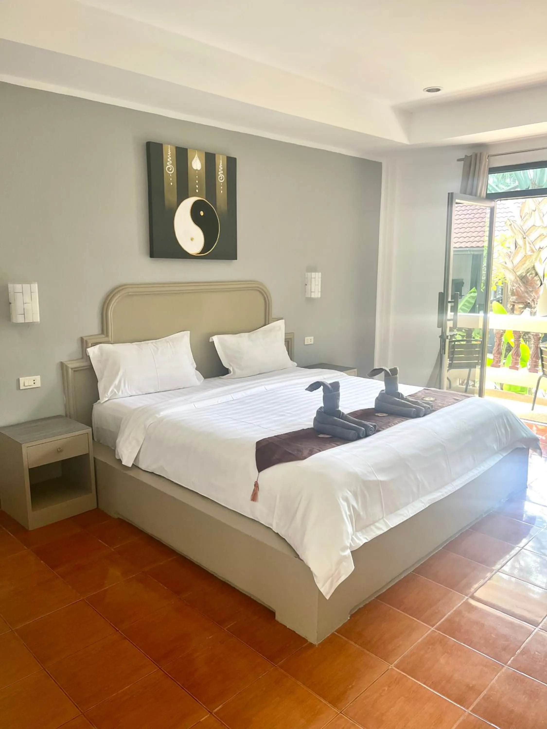 Bed in Tropical Palm