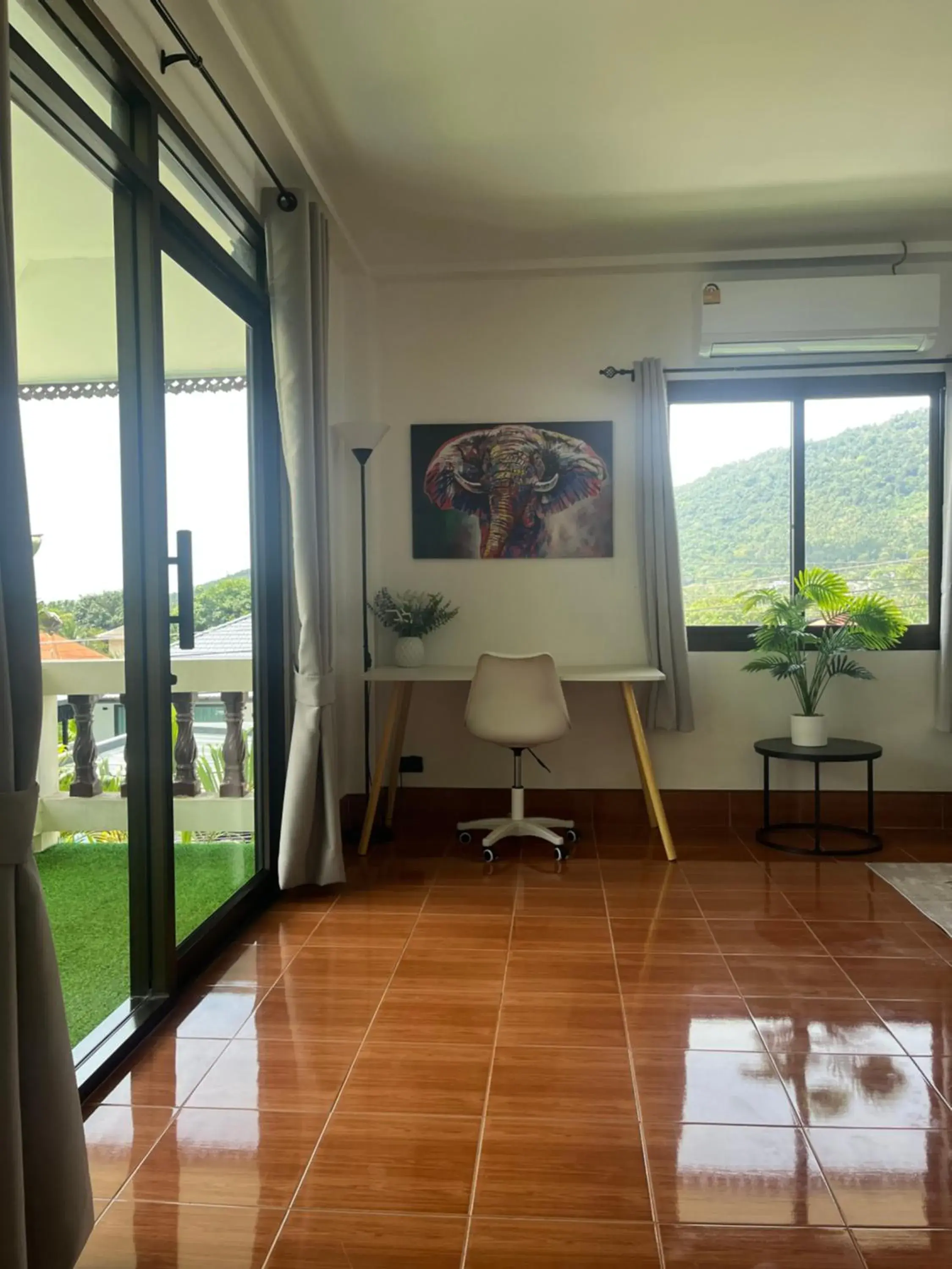 One-Bedroom Apartment with Balcony and Mountain View in Tropical Palm One-Bedroom Apartment with Balcony and Mountain View in Tropical Palm