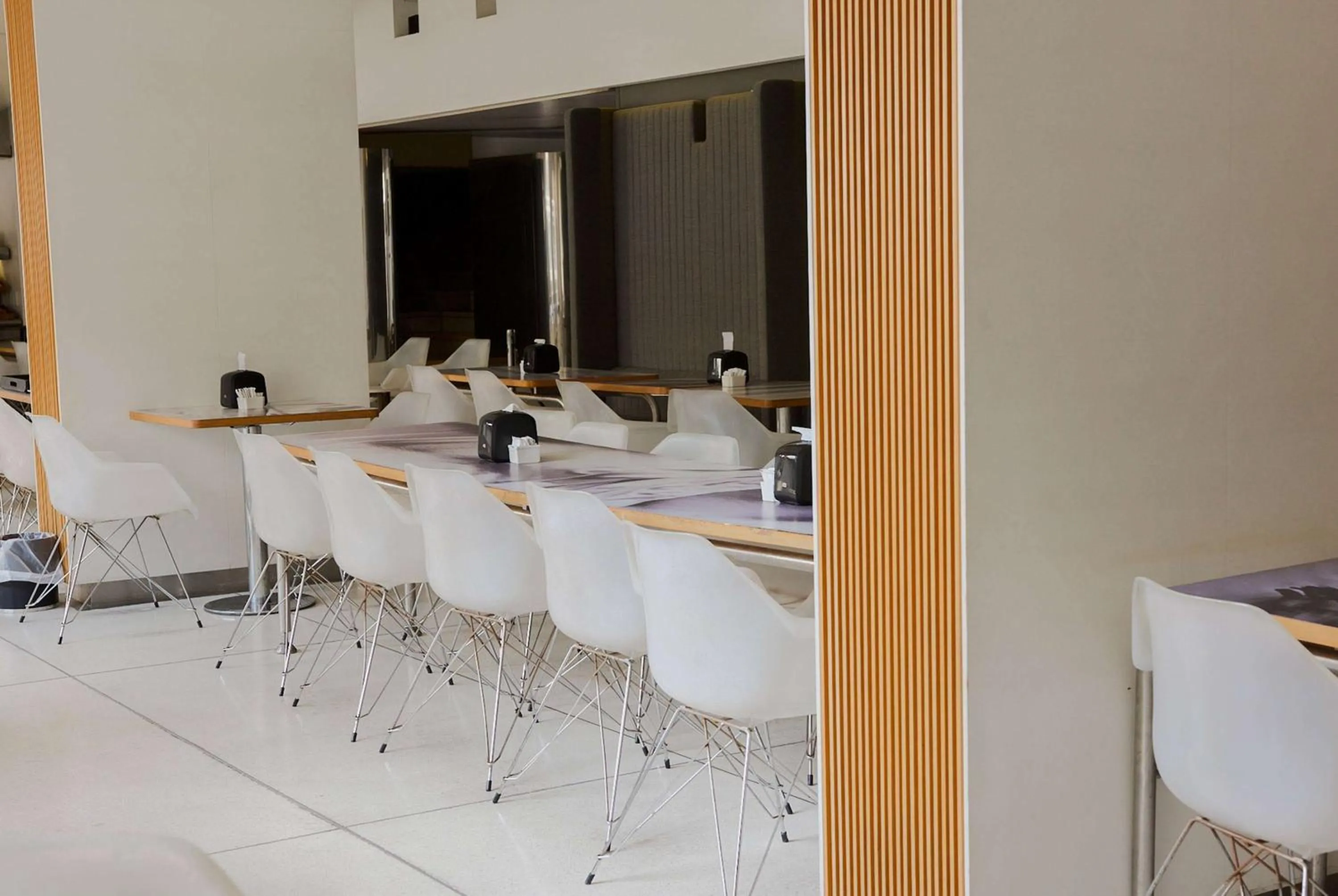 Restaurant/places to eat in Dazzler by Wyndham Buenos Aires Recoleta