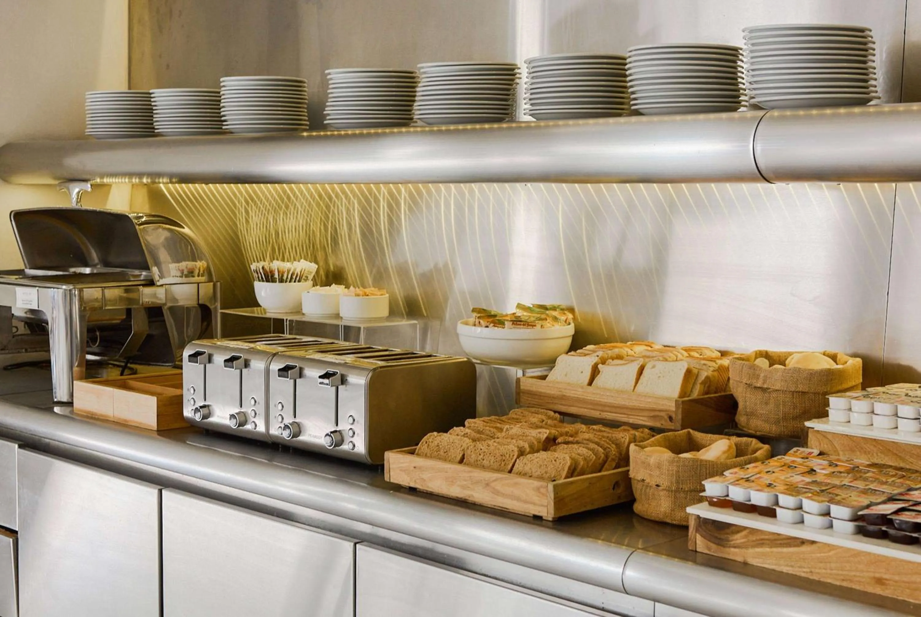 Restaurant/places to eat in Dazzler by Wyndham Buenos Aires Recoleta