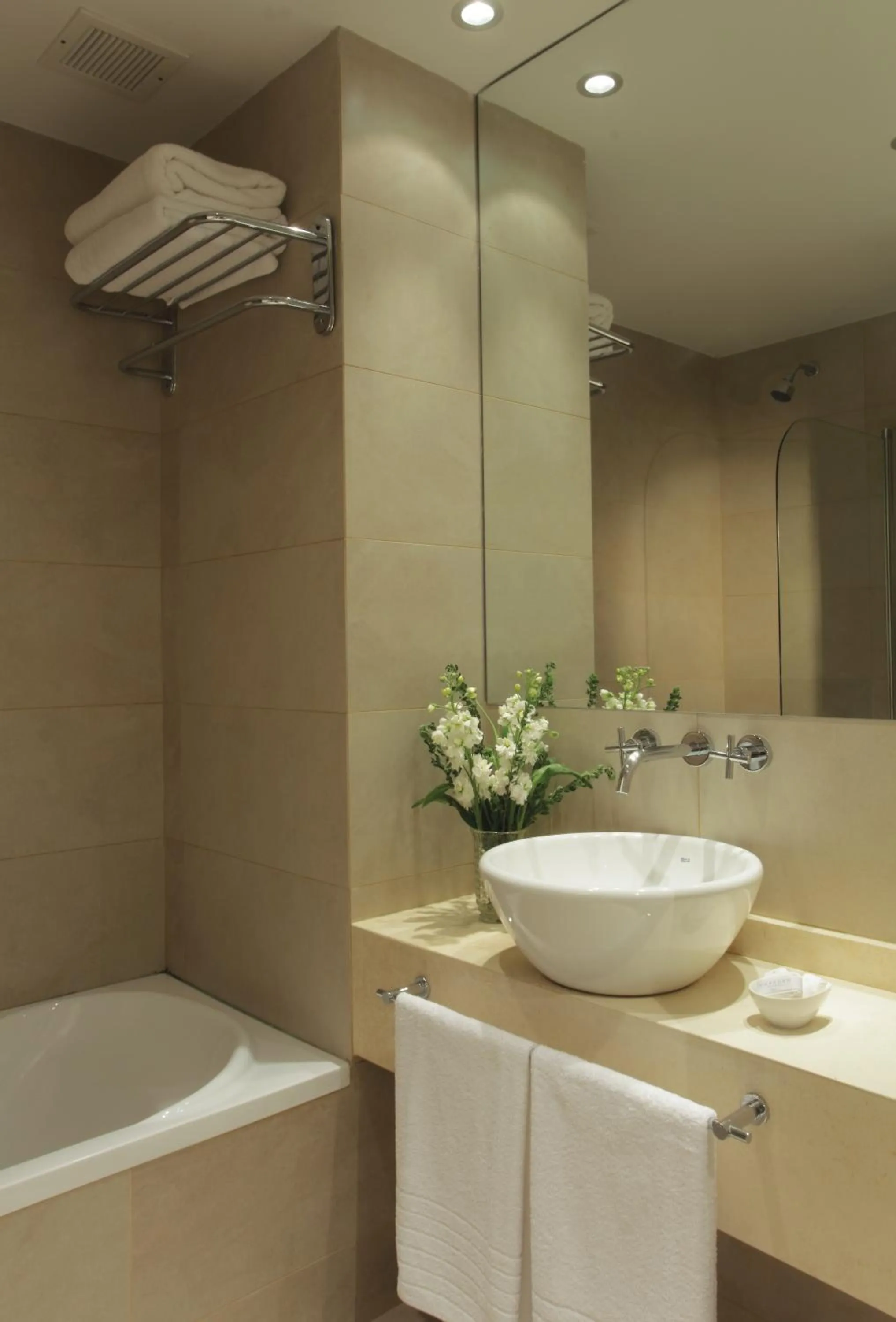 Bathroom in Dazzler by Wyndham Buenos Aires Recoleta