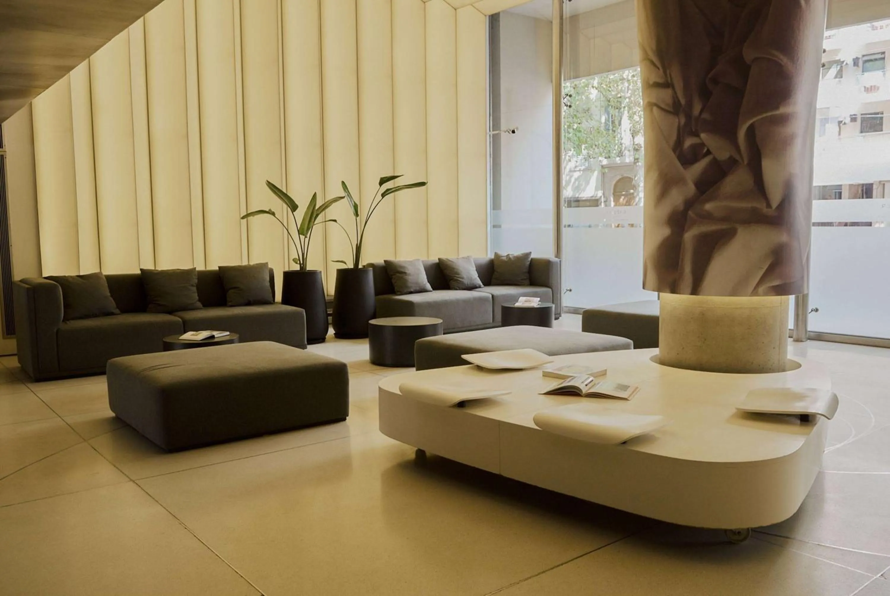 Lobby or reception in Dazzler by Wyndham Buenos Aires Recoleta