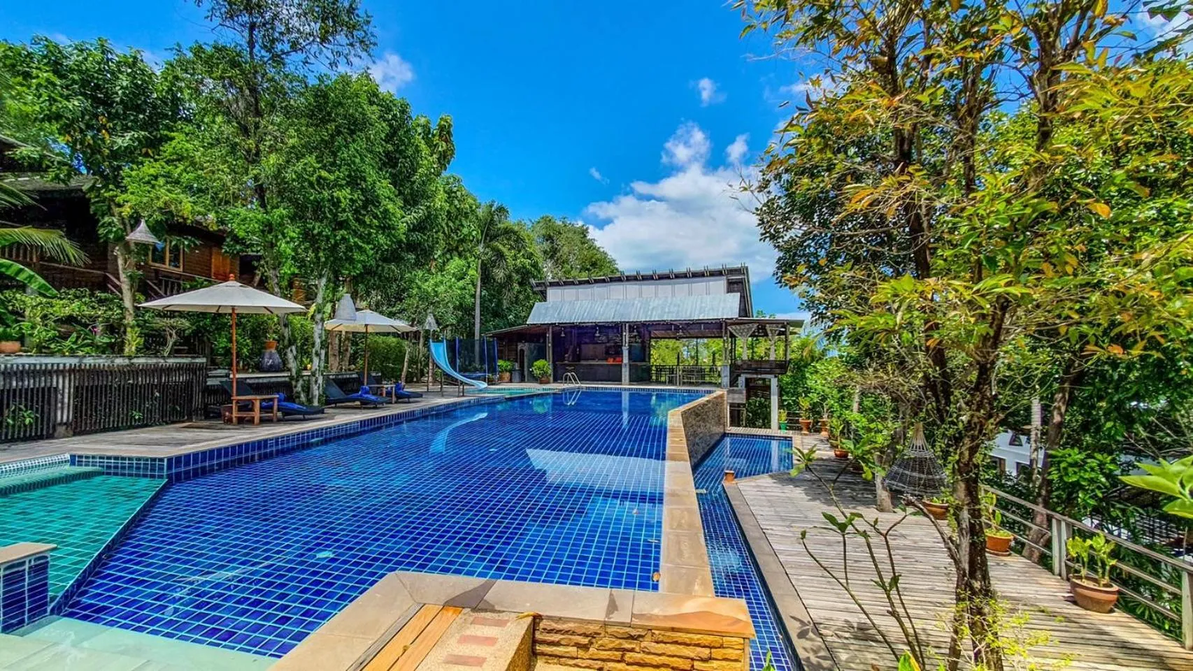 Swimming Pool in Chaweng Park Place