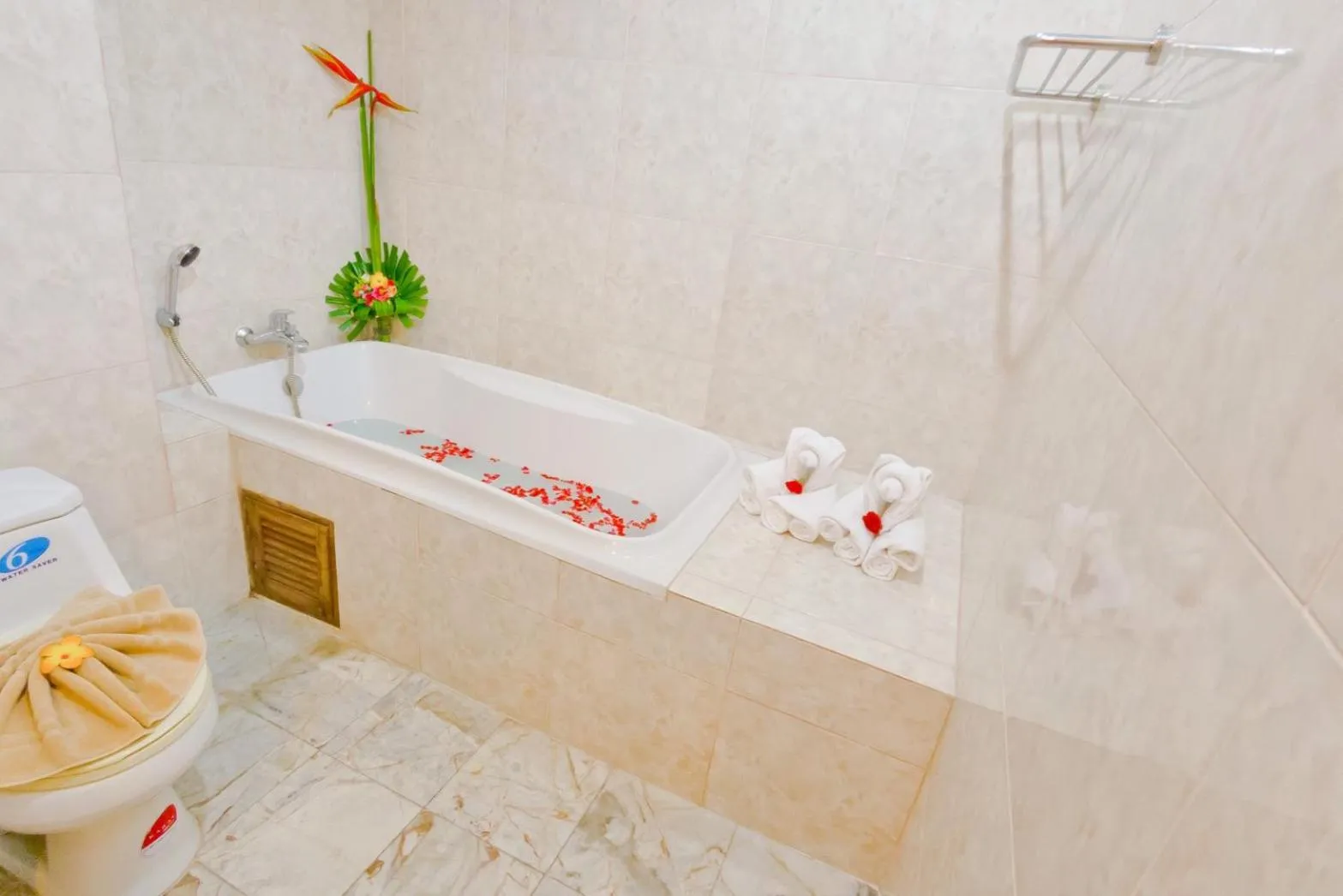 Bathroom in Chaweng Park Place