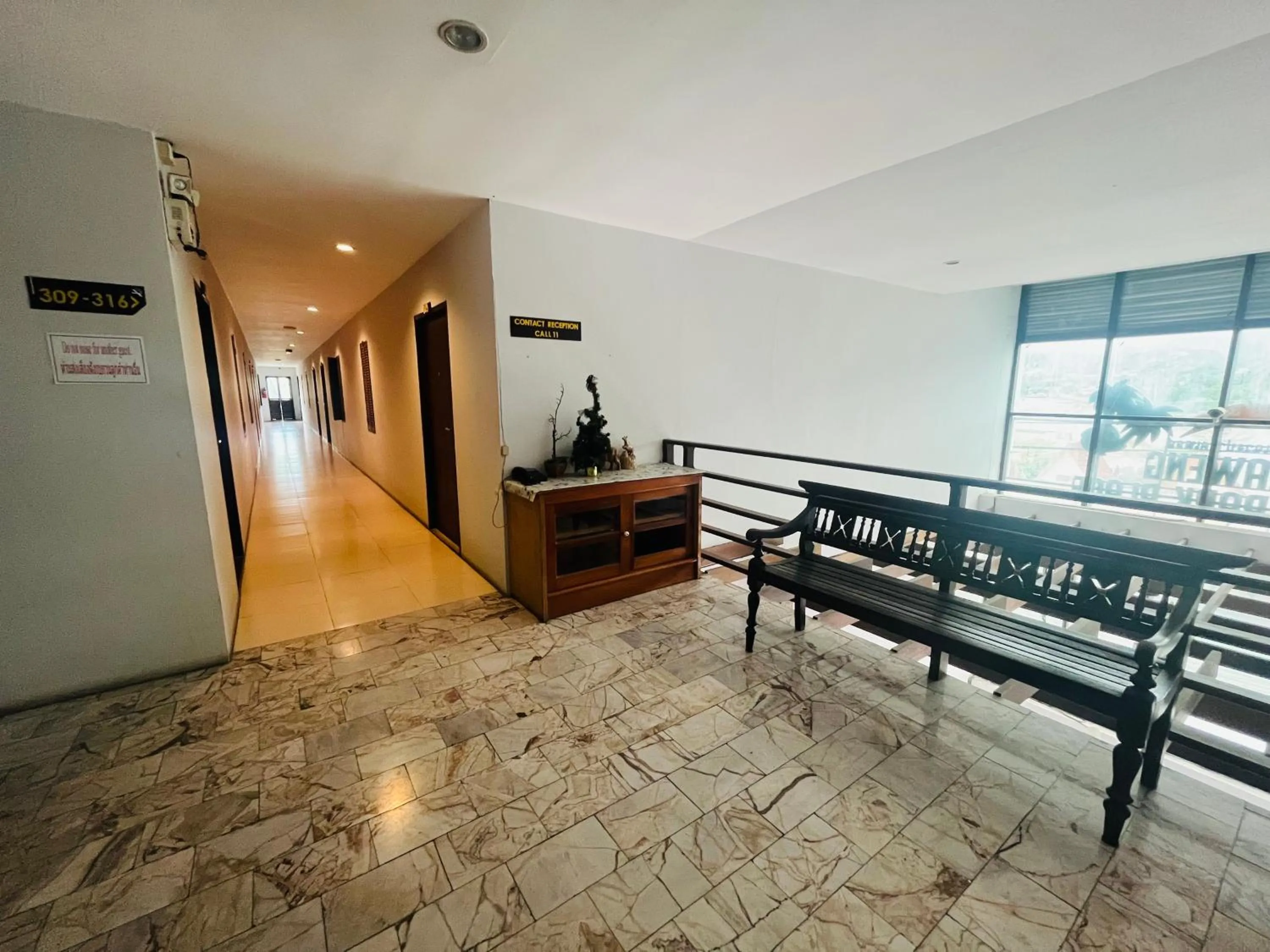 Property building in Chaweng Park Place