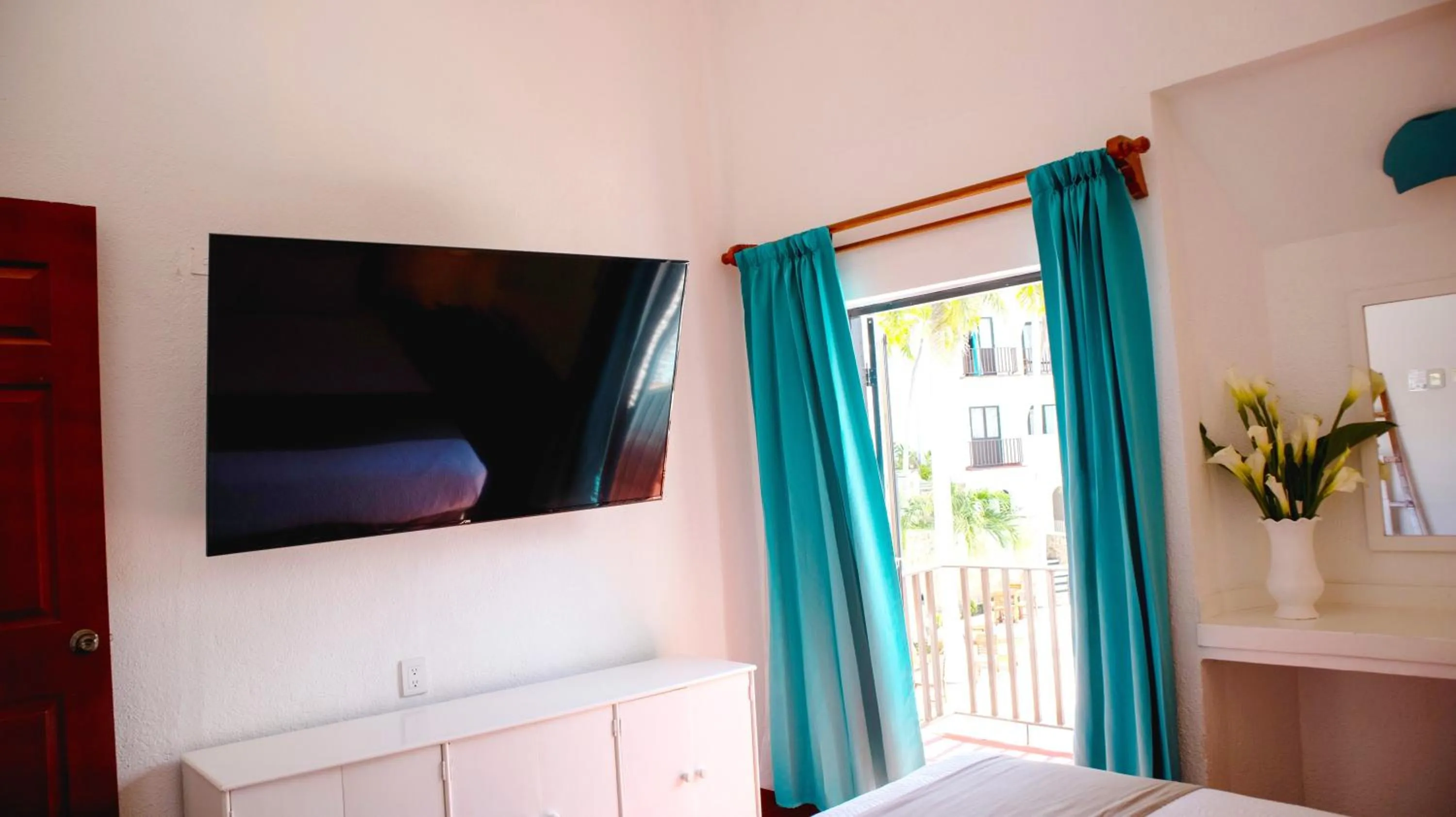 Decorative detail, Bed in Hotel Marina Resort & Beach Club