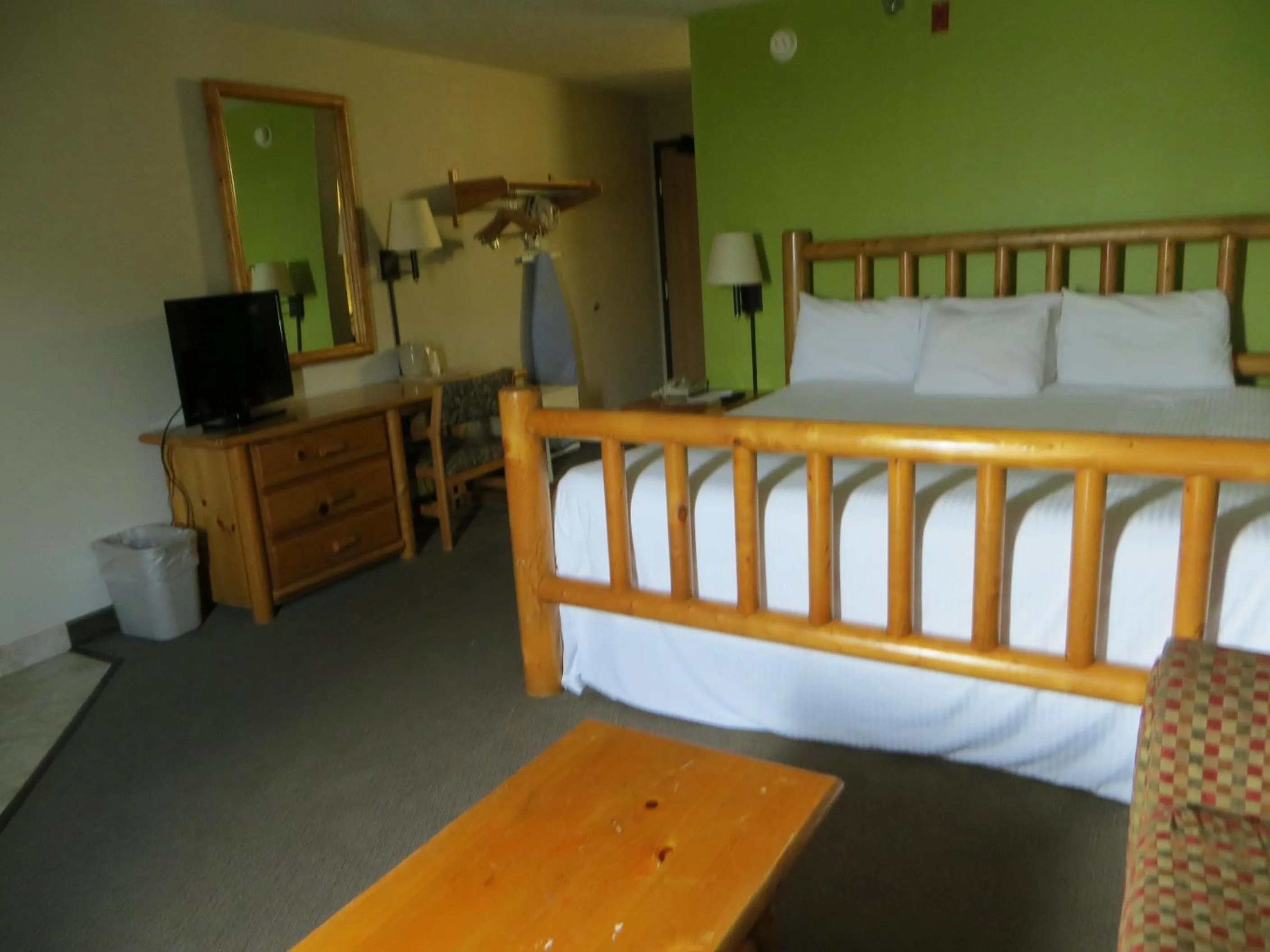 Photo of the whole room in Super 8 by Wyndham Davenport