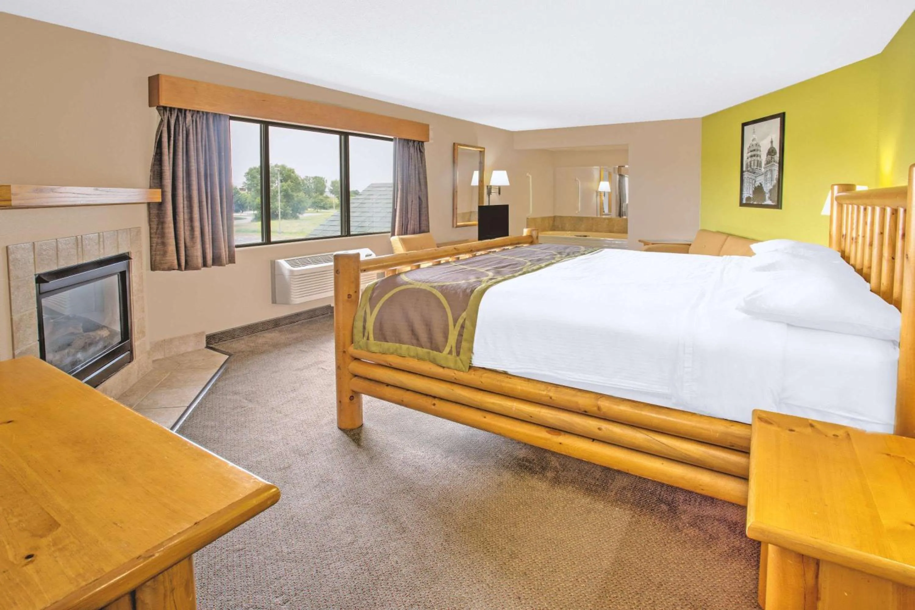 Photo of the whole room in Super 8 by Wyndham Davenport