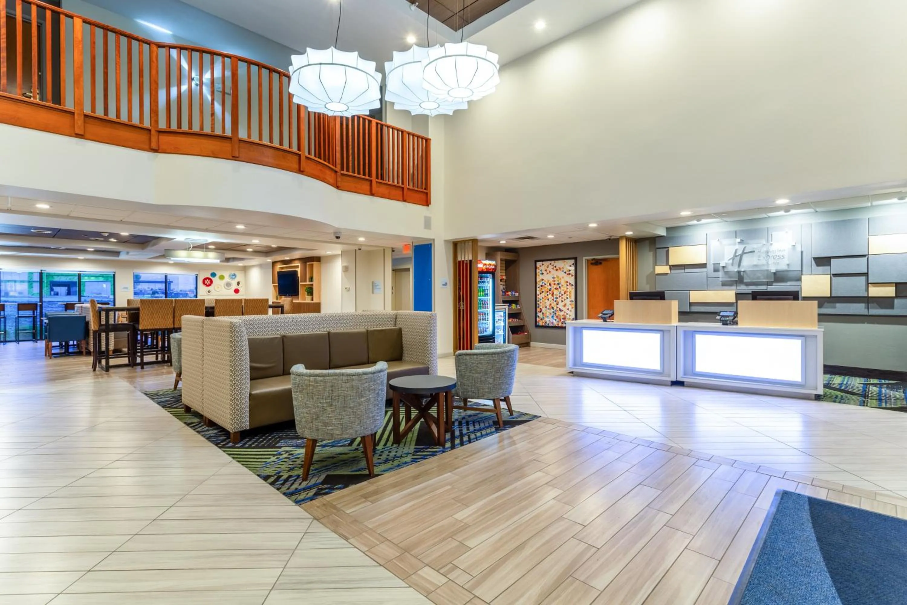 Property building in Holiday Inn Express & Suites Cedar Falls - Waterloo by IHG