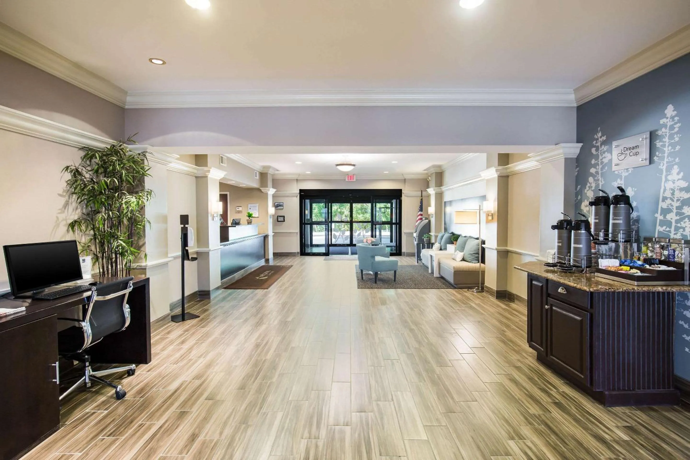 Lobby or reception in Sleep Inn & Suites Dunmore