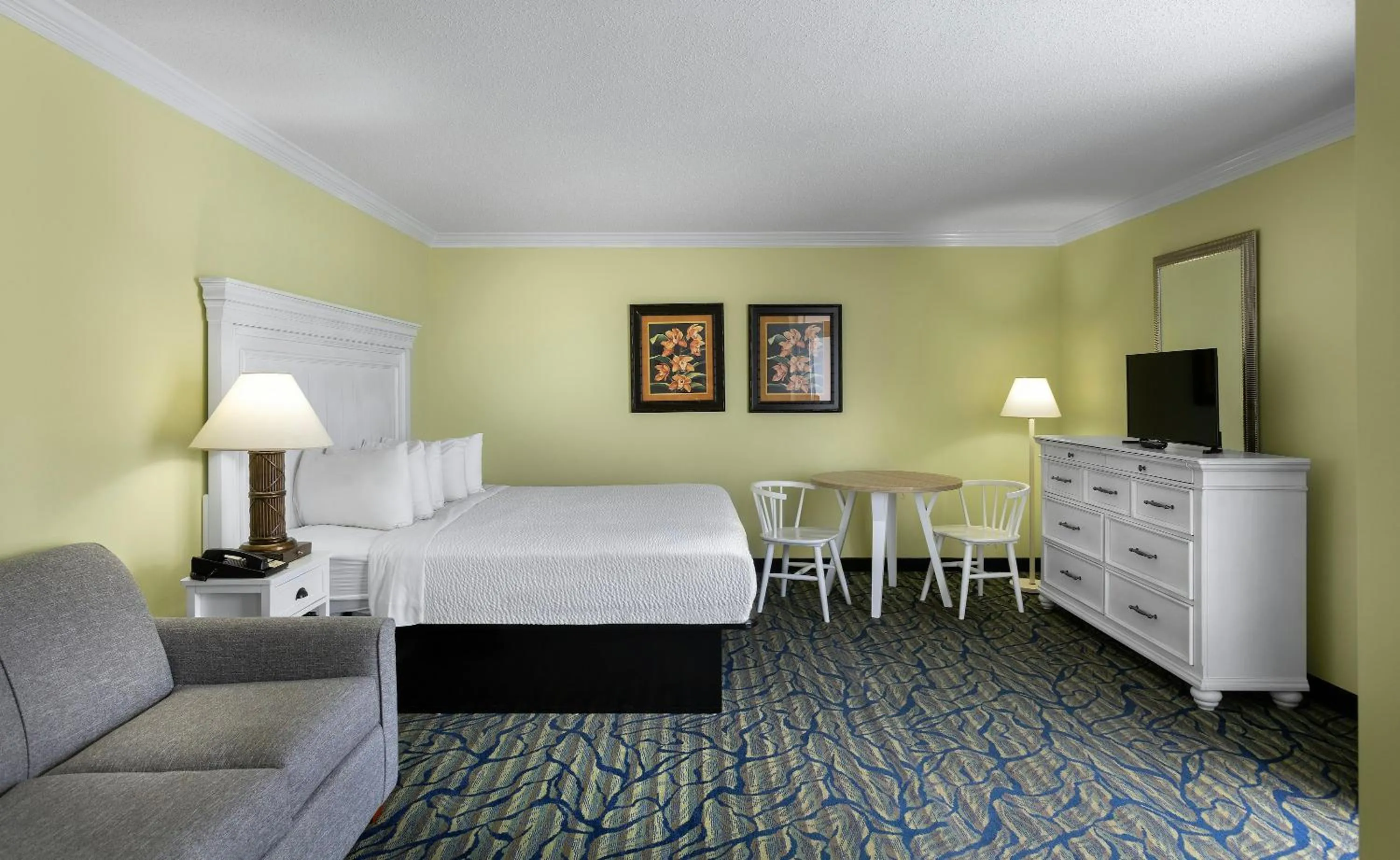 Bed in Paradise Resort