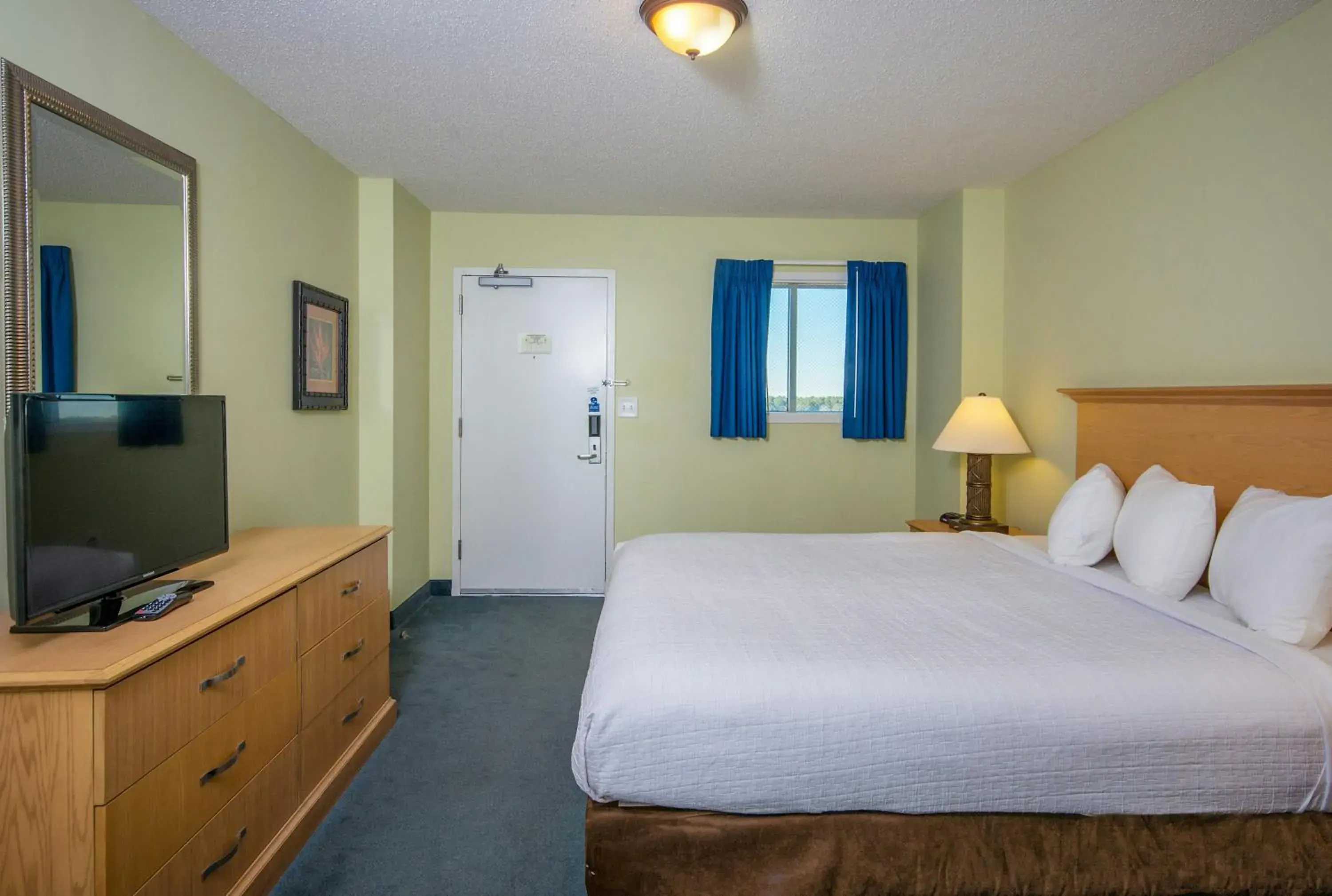 Oceanfront One Bedroom King Suite in Paradise Resort Oceanfront One Bedroom King Suite in Paradise Resort