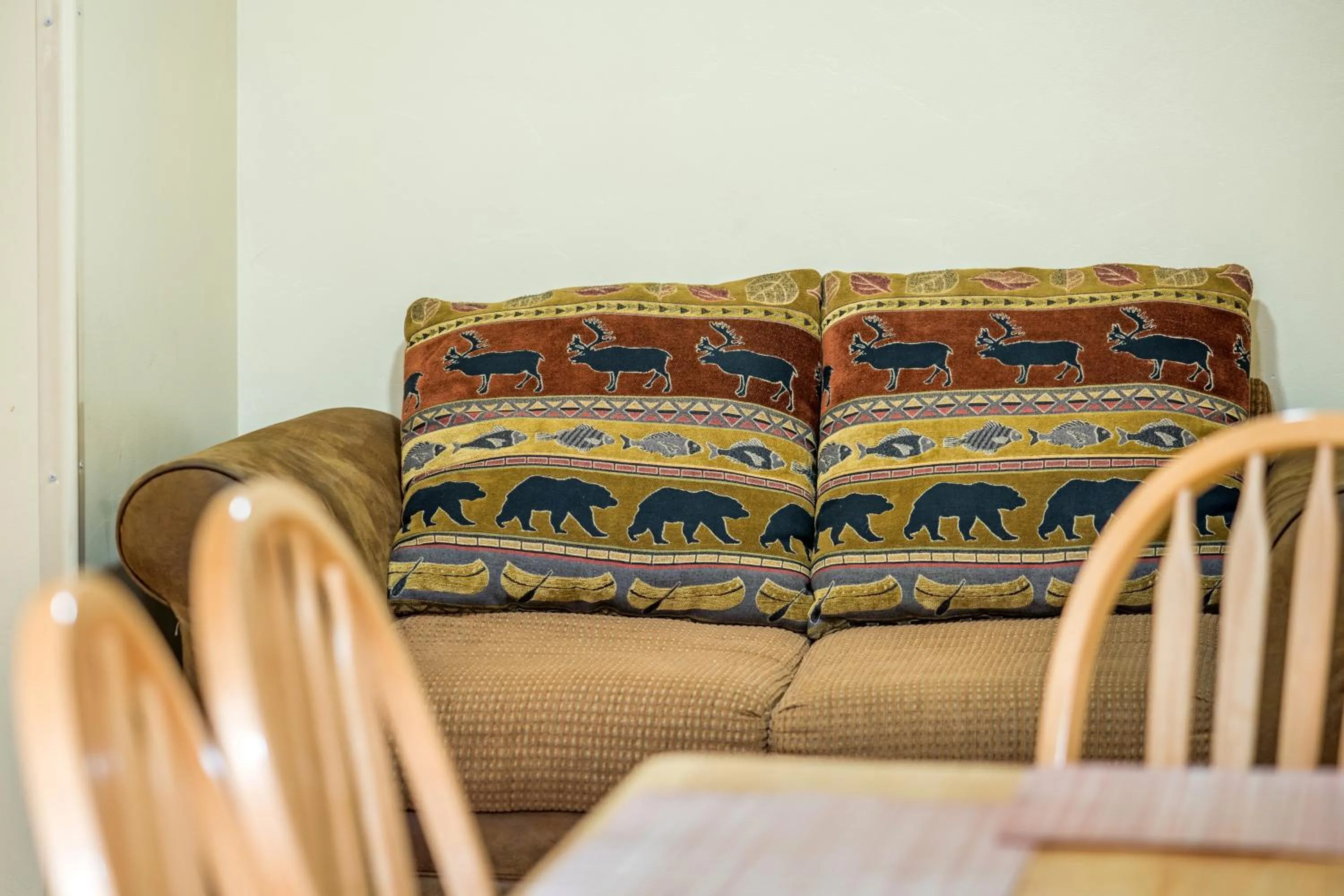 Bed in Glenwood Springs Cedar Lodge