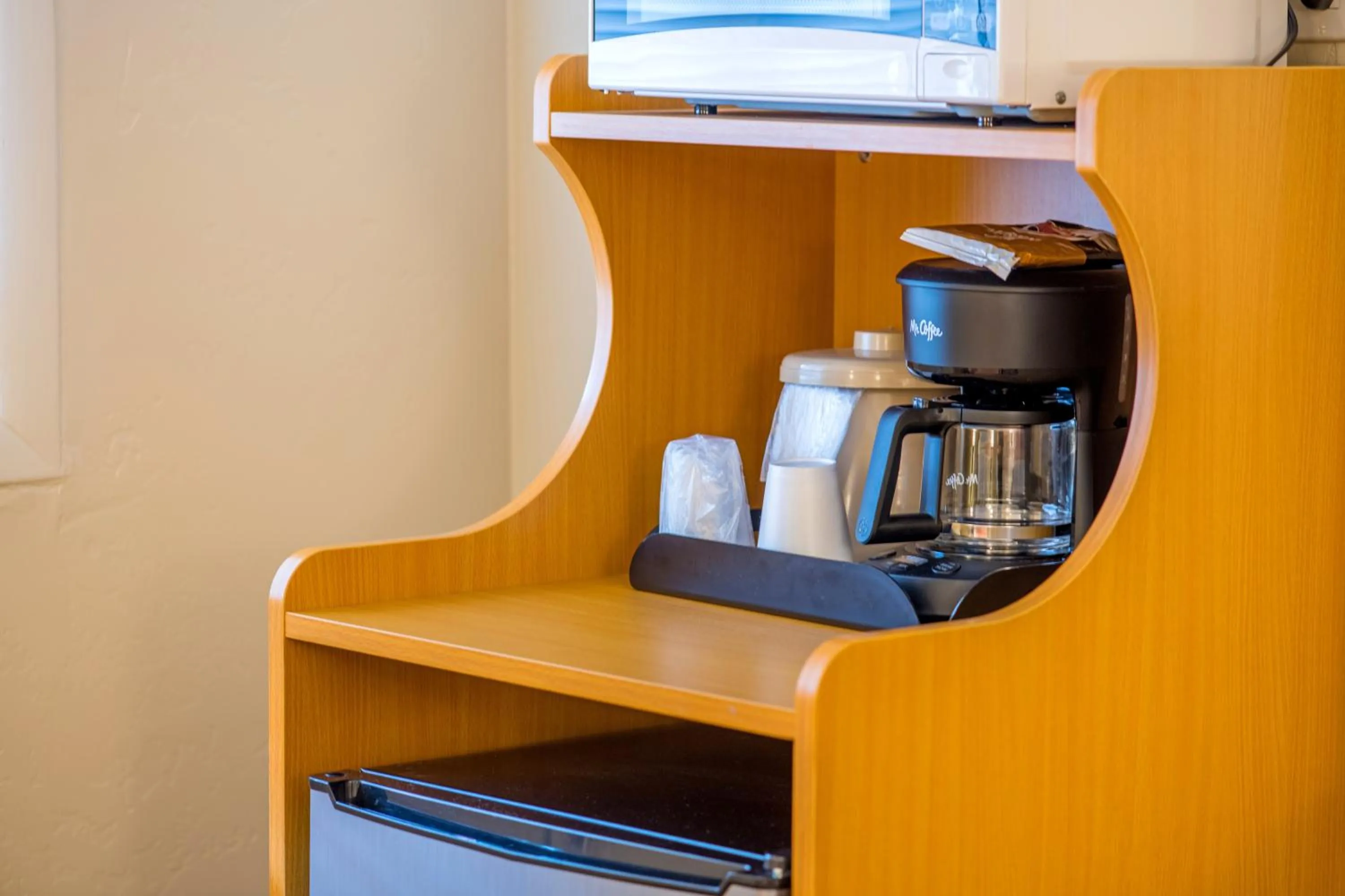 Coffee/tea facilities in Glenwood Springs Cedar Lodge