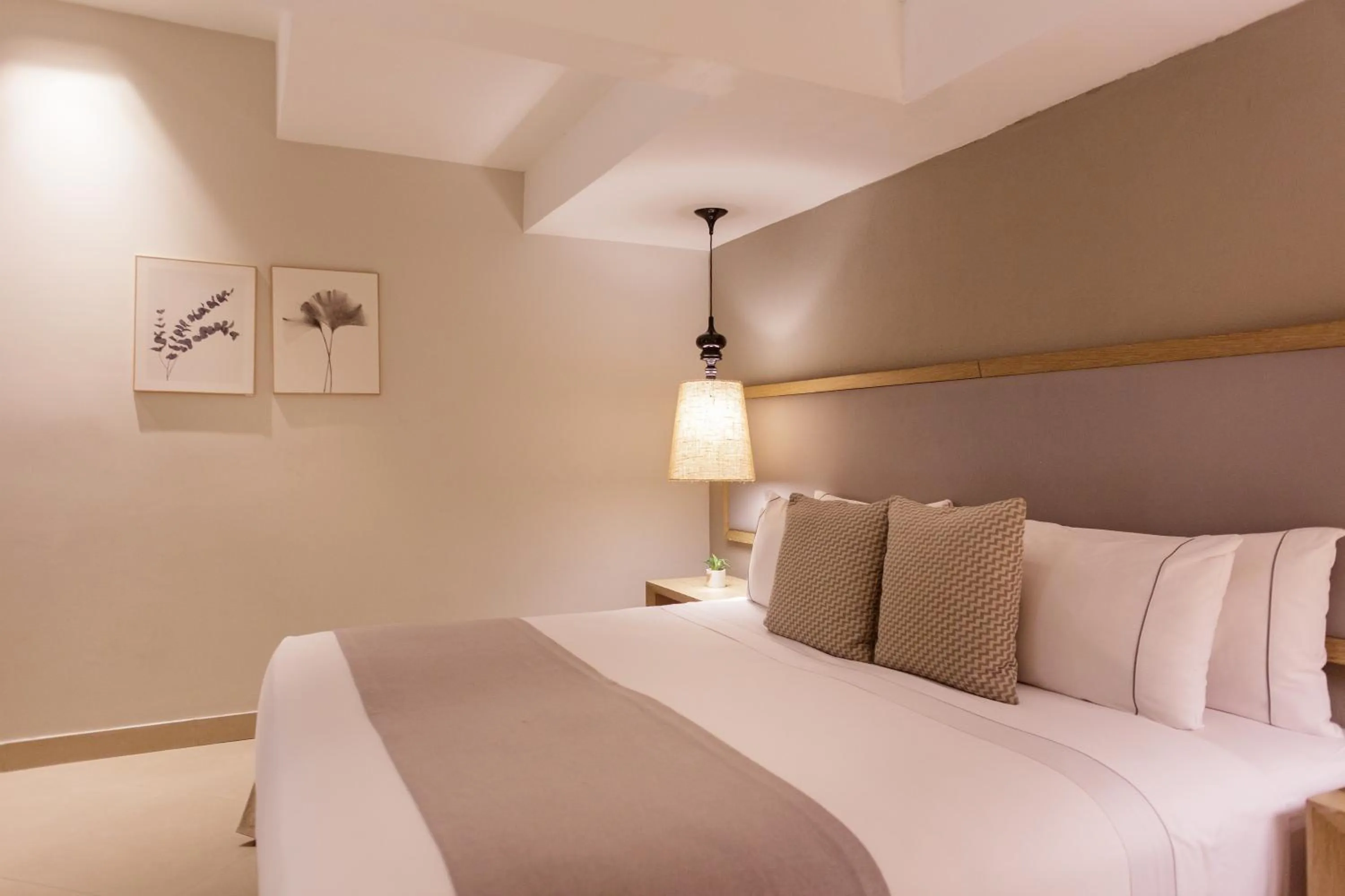 Bedroom, Bed in Hotel Santa Cecilia B&B